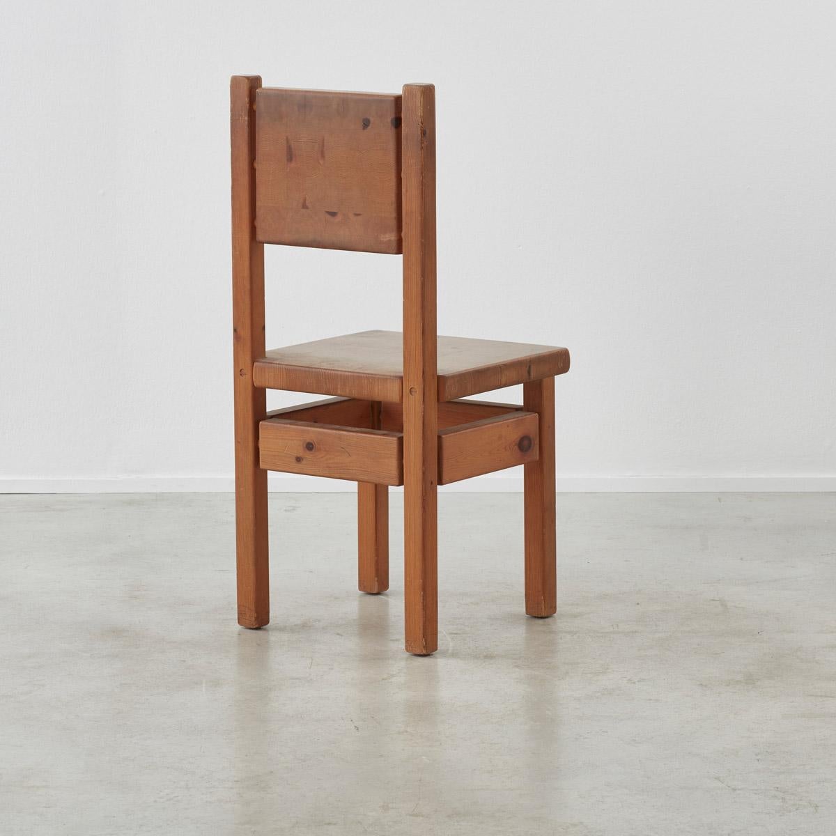 Ensemble de quatre chaises de salle à manger en pin Leif Wikner, Suède, années 1970 Bon état à London, GB