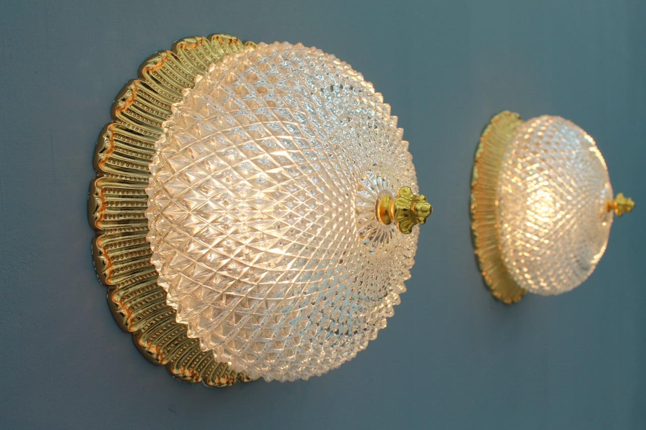 Late 20th Century One of Four Limburg Wall Lights with Textured Glass and Gilded Brass, 1970s For Sale