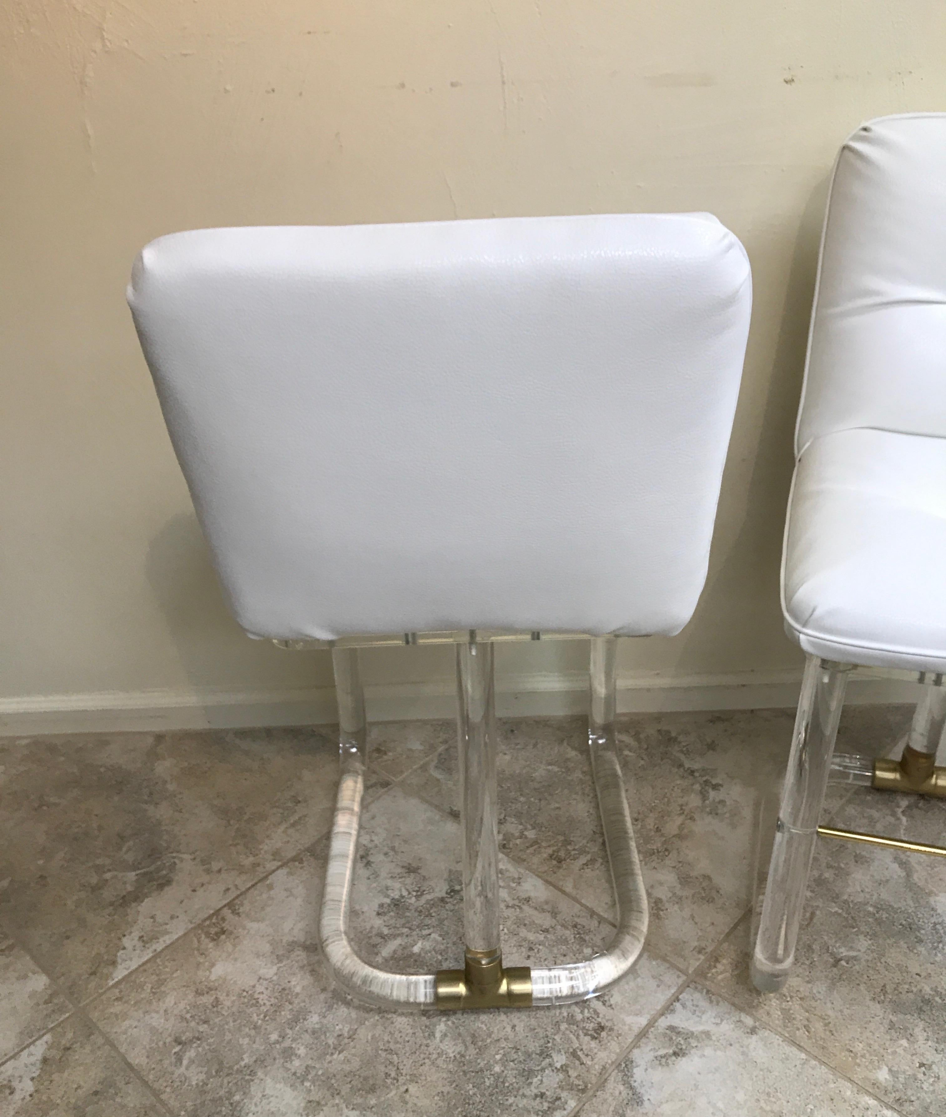 Set of Four Lion in Frost Lucite Counter Stools In Good Condition In West Palm Beach, FL