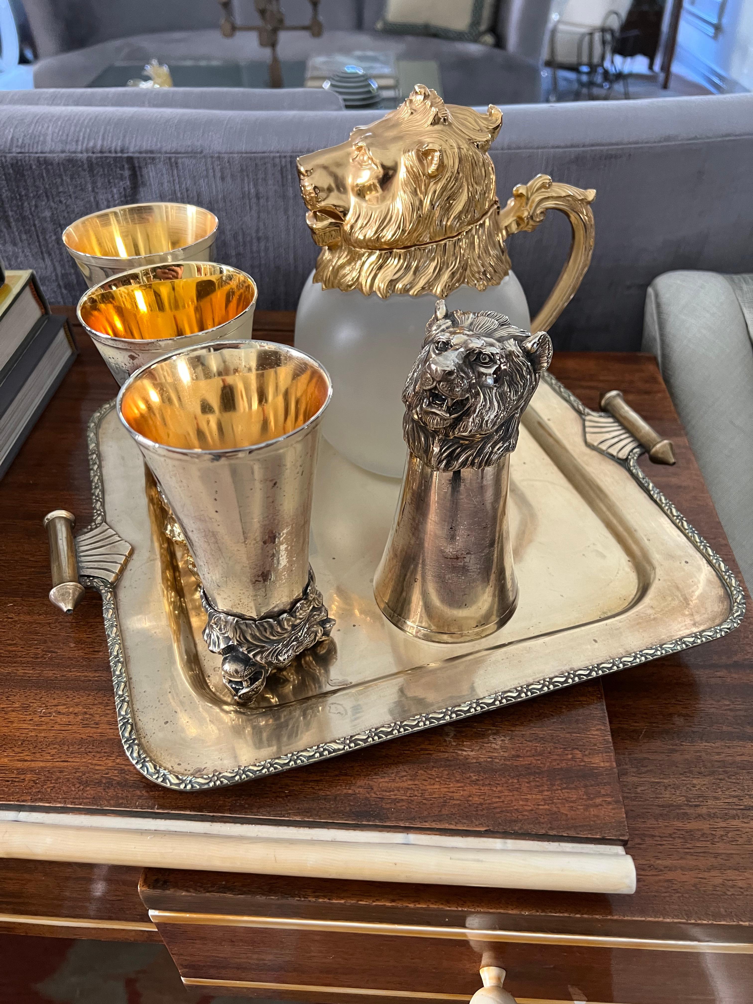 Set of Four Lion Stirrup Cups with Matching Lion Head Pitcher In Good Condition For Sale In Los Angeles, CA