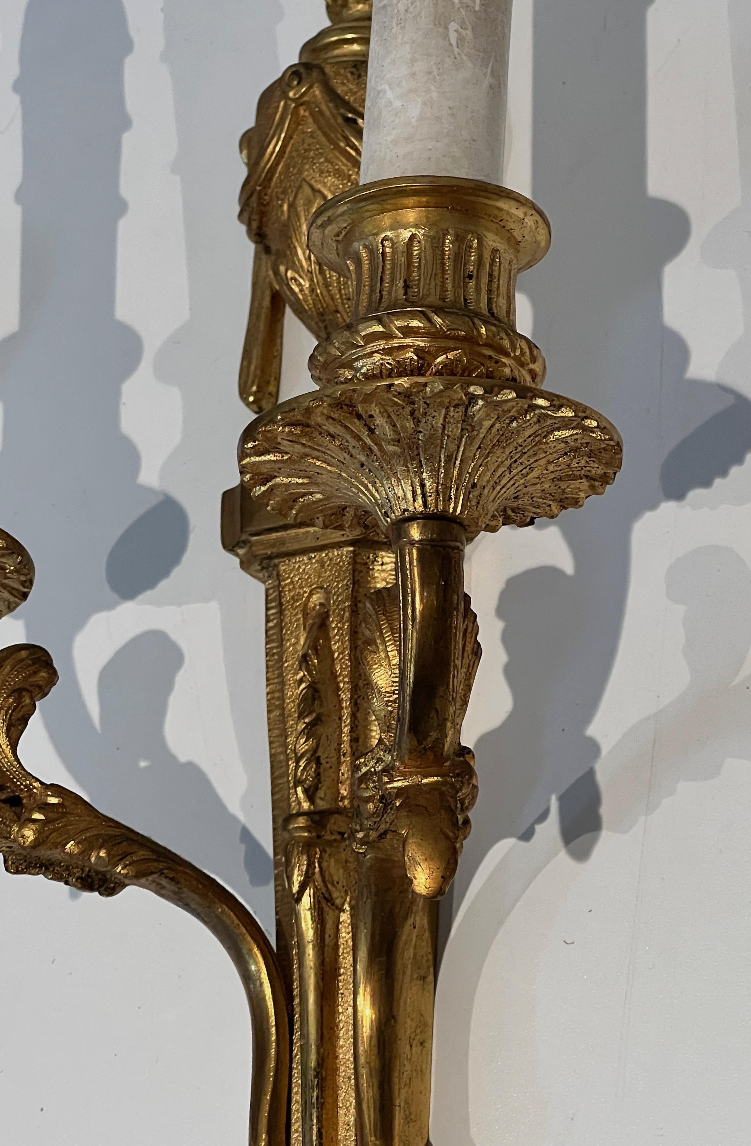 Set of Four Louis the 16th Style Bronze Wall Sconces For Sale 4