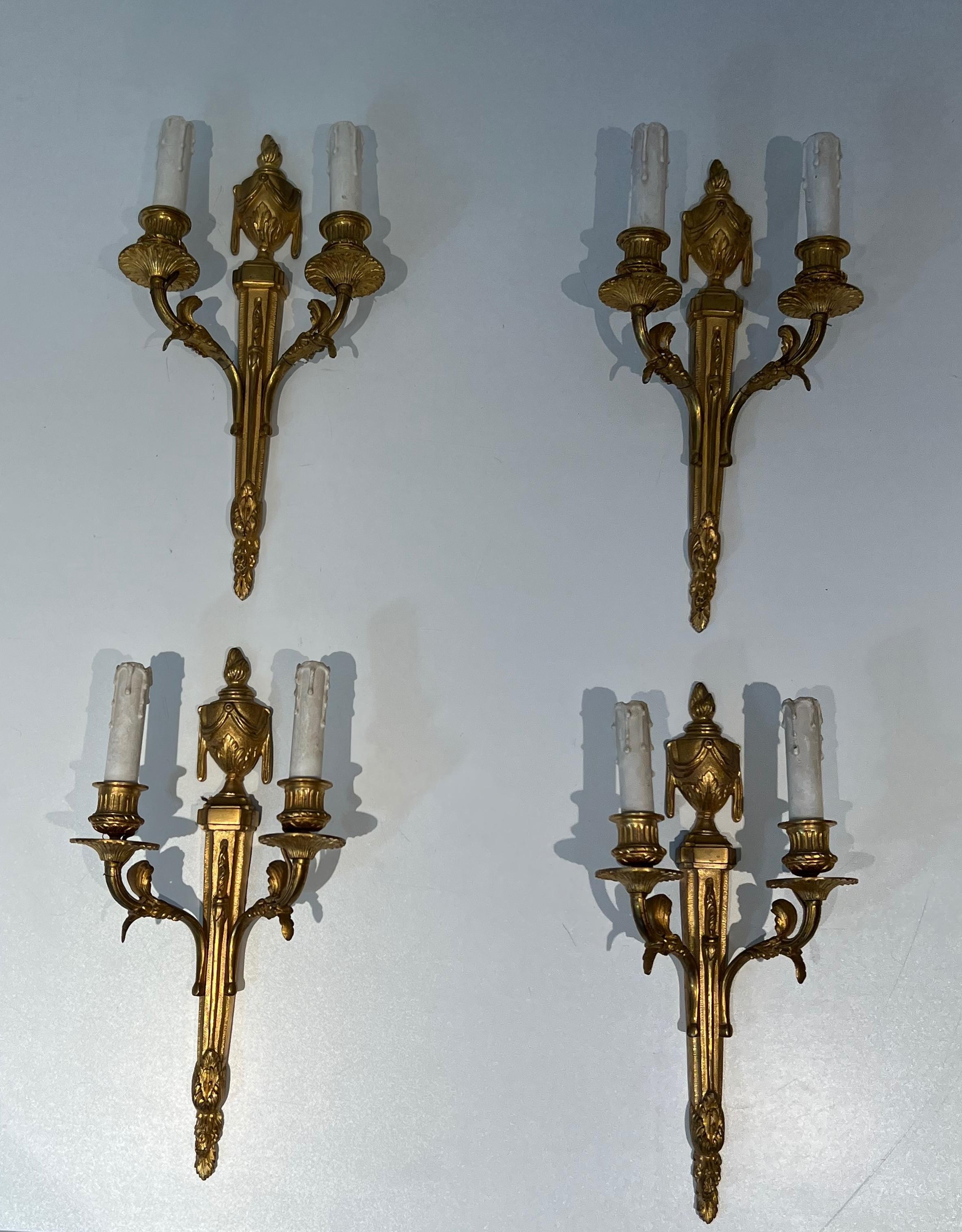 Set of Four Louis the 16th Style Bronze Wall Sconces For Sale 12