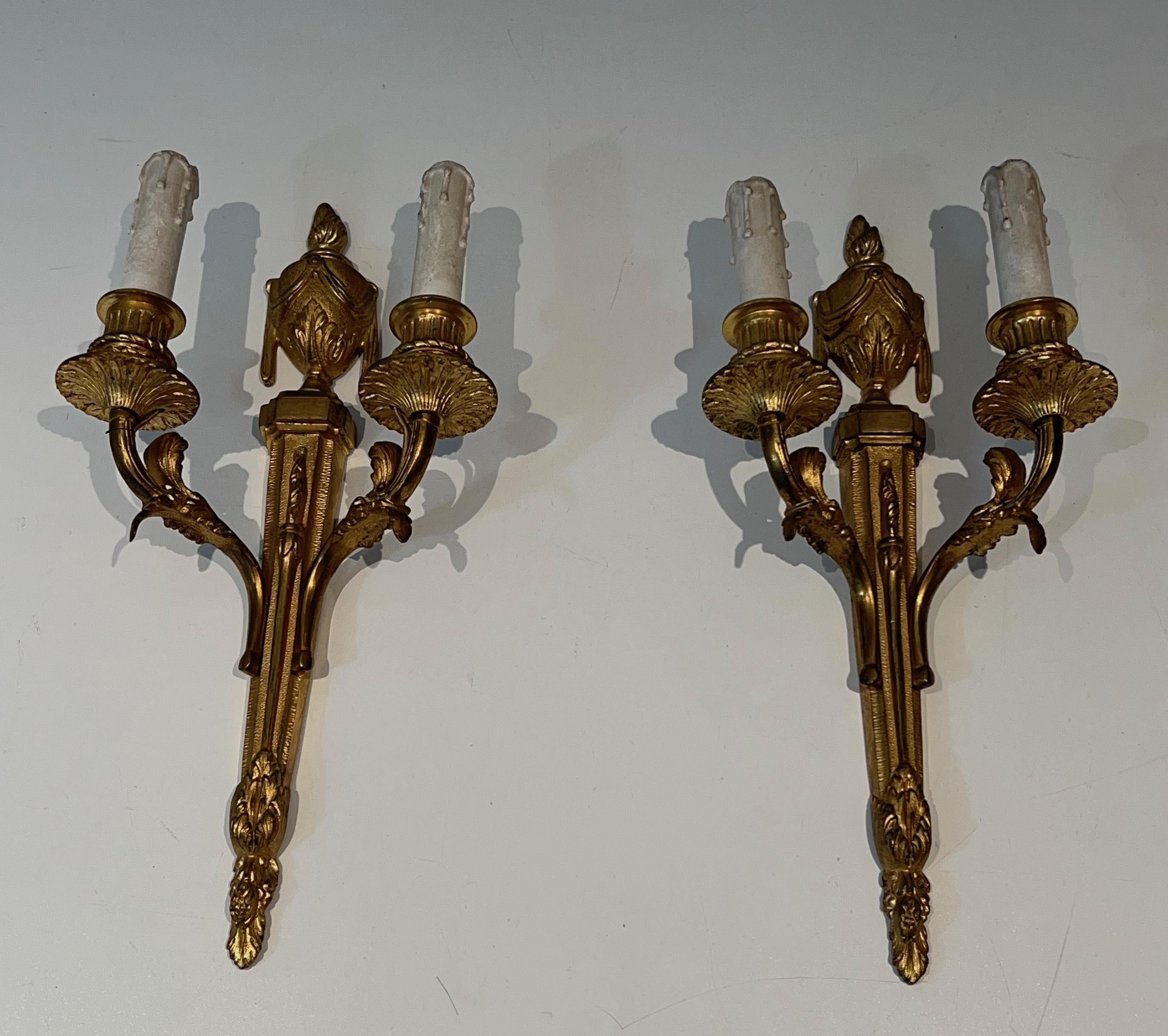 Set of Four Louis the 16th Style Bronze Wall Sconces For Sale 14