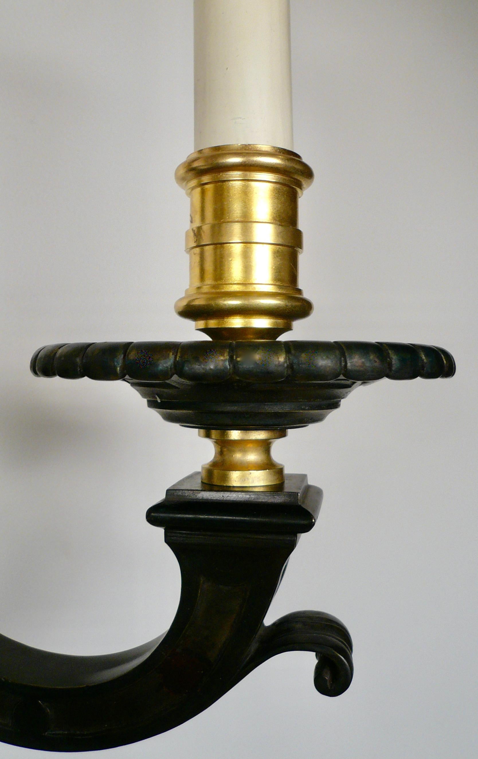 17ème siècle Ensemble de quatre appliques en bronze de style Louis XIV en vente