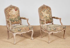 Satz von vier Louis XV.-Rokoko-Sesseln im Louis-XV-Stil in Original-Nadelspitze-Design