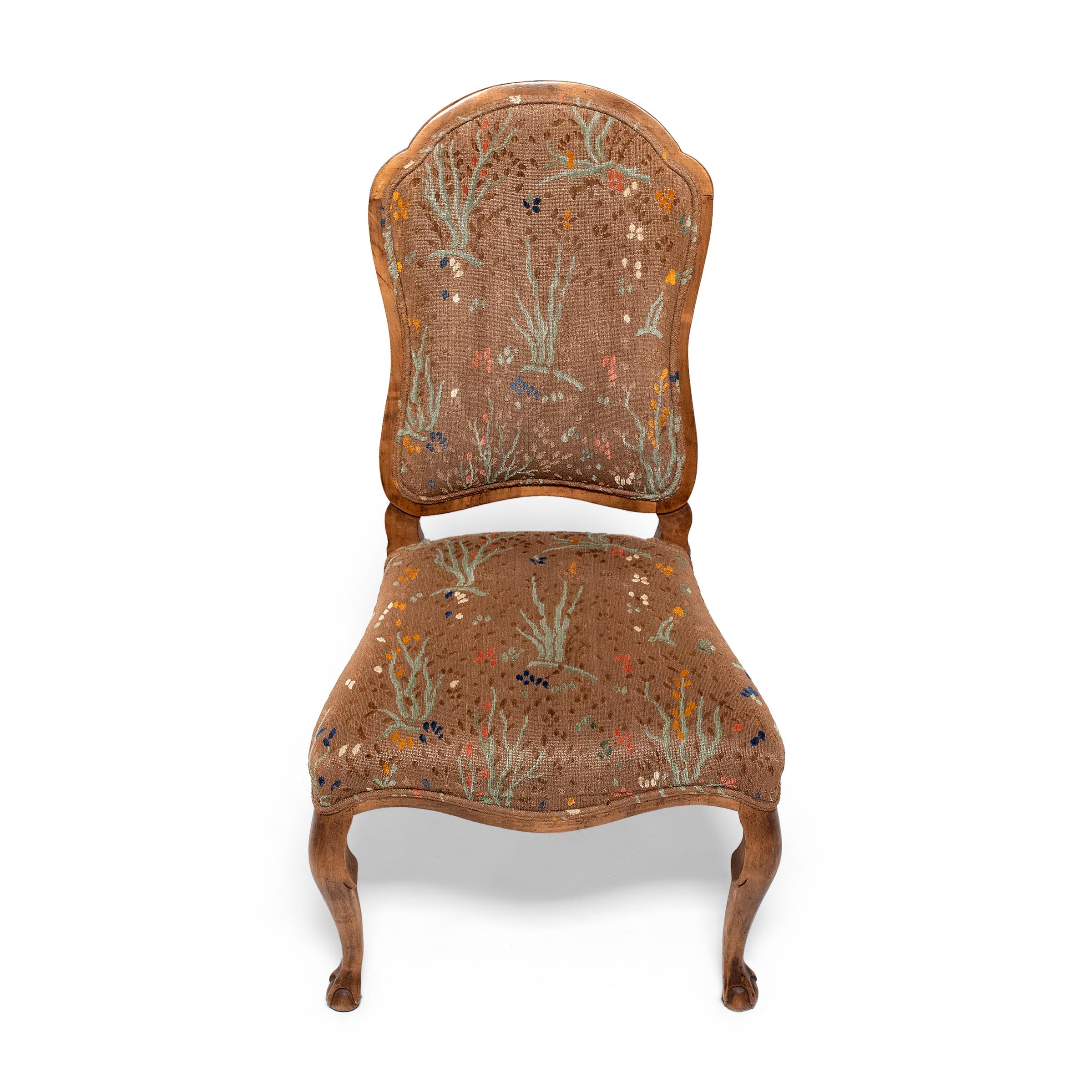 Satz von vier gepolsterten Esszimmerstühlen im Louis XV-Stil im Zustand „Gut“ im Angebot in Chicago, IL