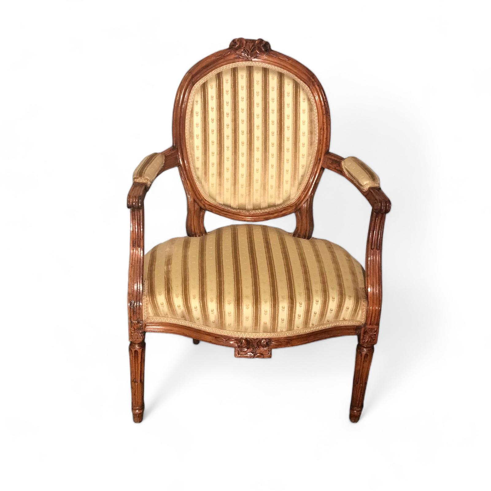 French Set of four Louis XVI Armchairs, France 18th century For Sale