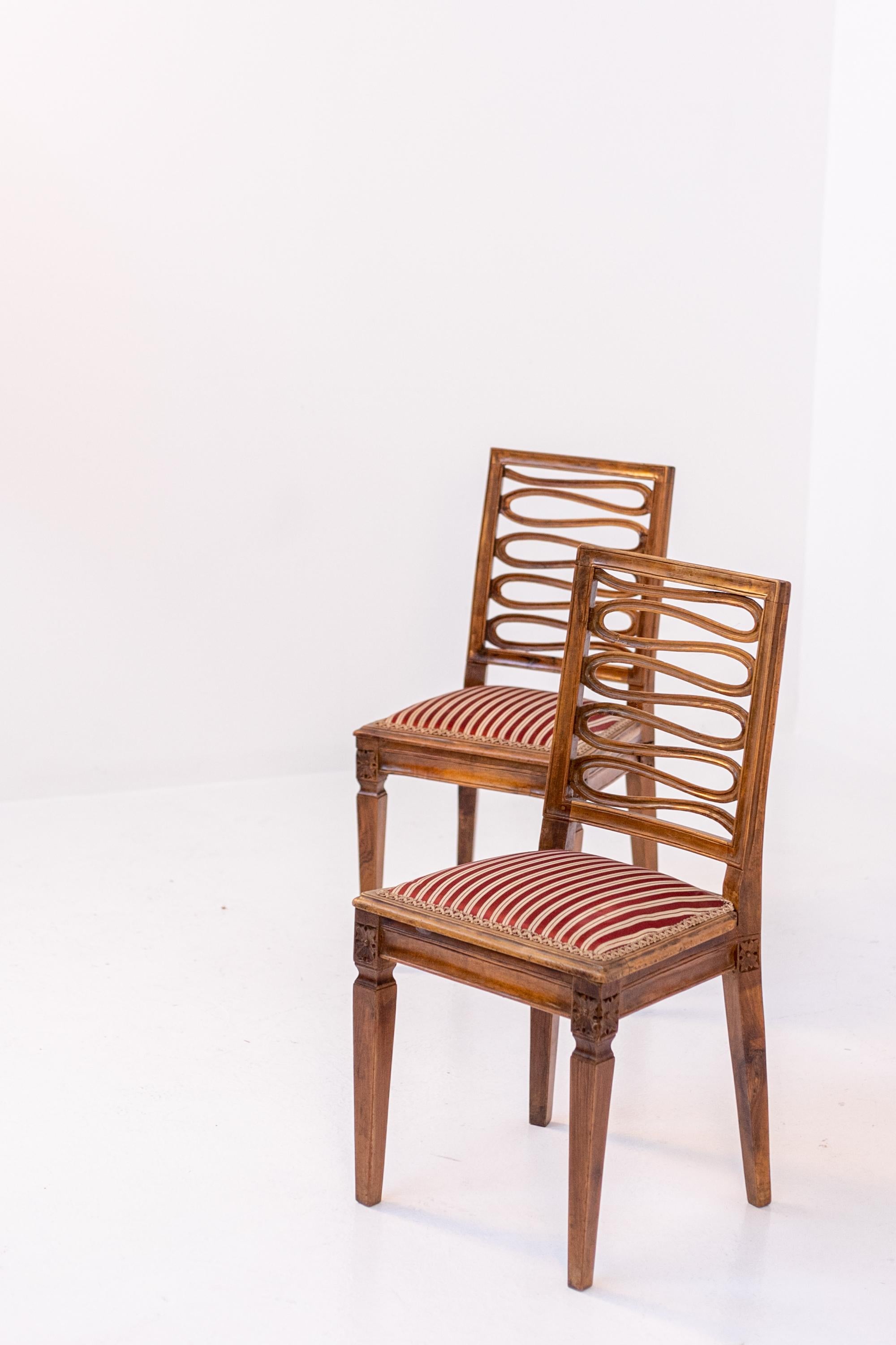 Set of Four Louis XVI Chairs in Wood and White and Red Silk In Good Condition In Milano, IT