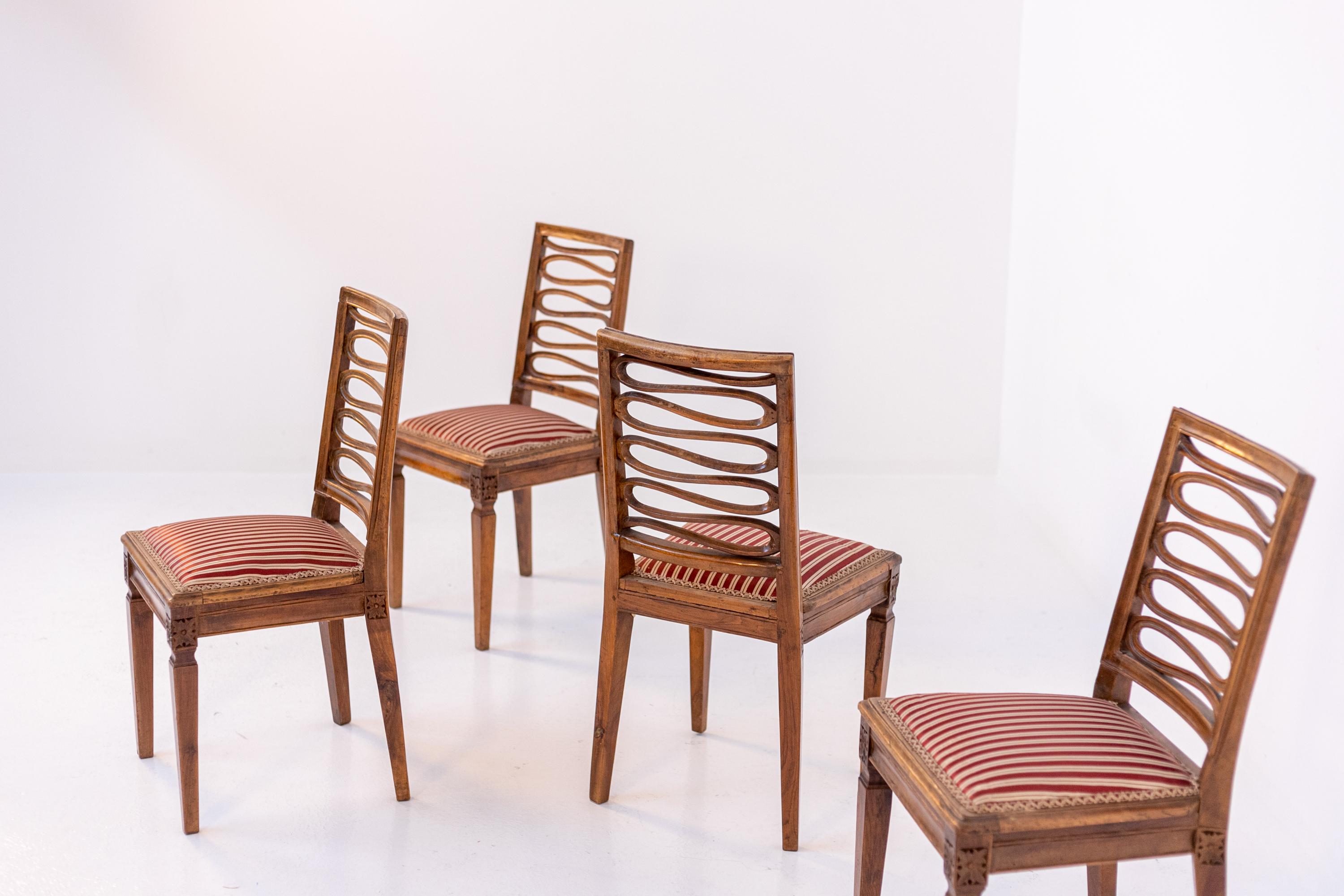 Mid-18th Century Set of Four Louis XVI Chairs in Wood and White and Red Silk
