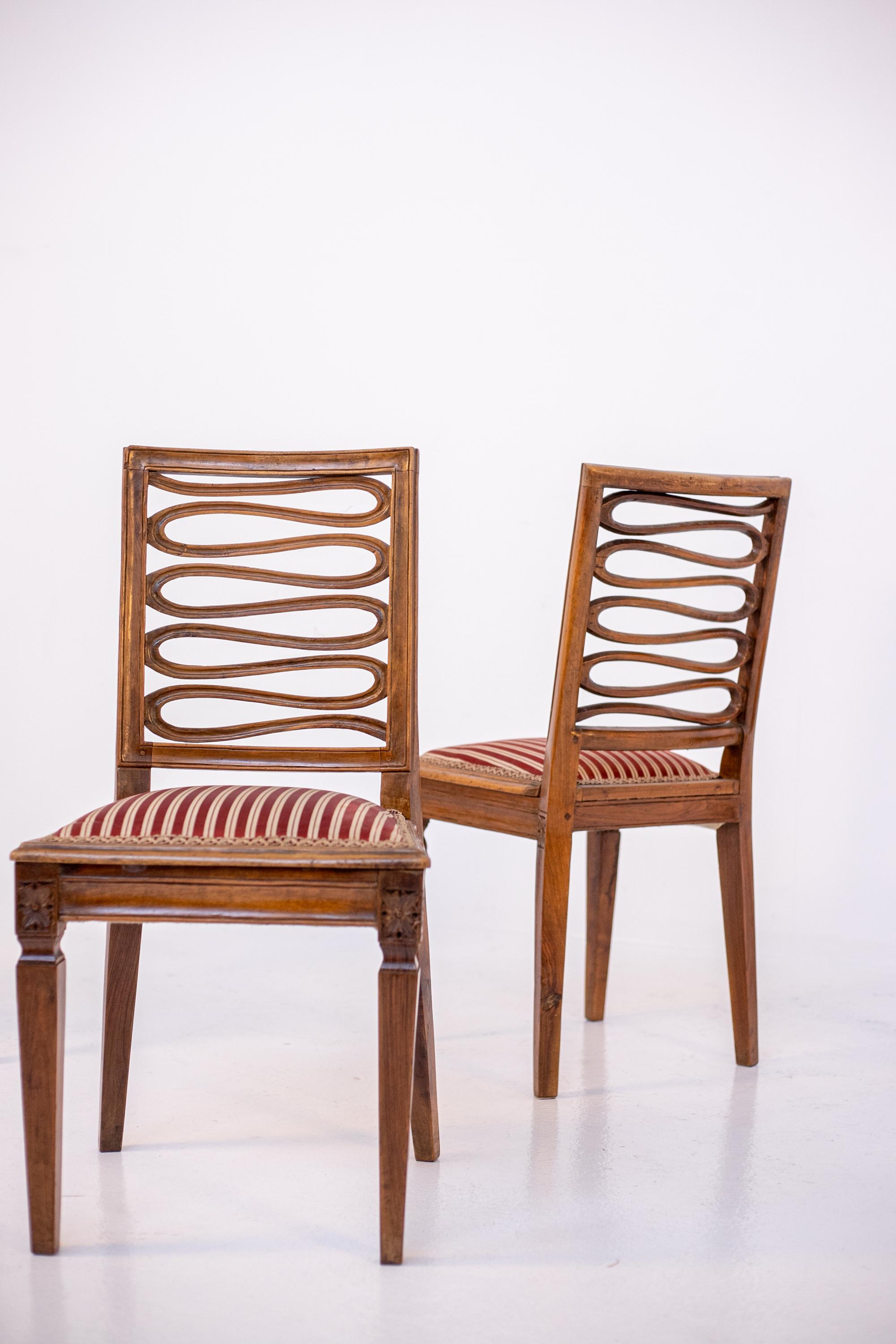 Set of Four Louis XVI Chairs in Wood and White and Red Silk 3