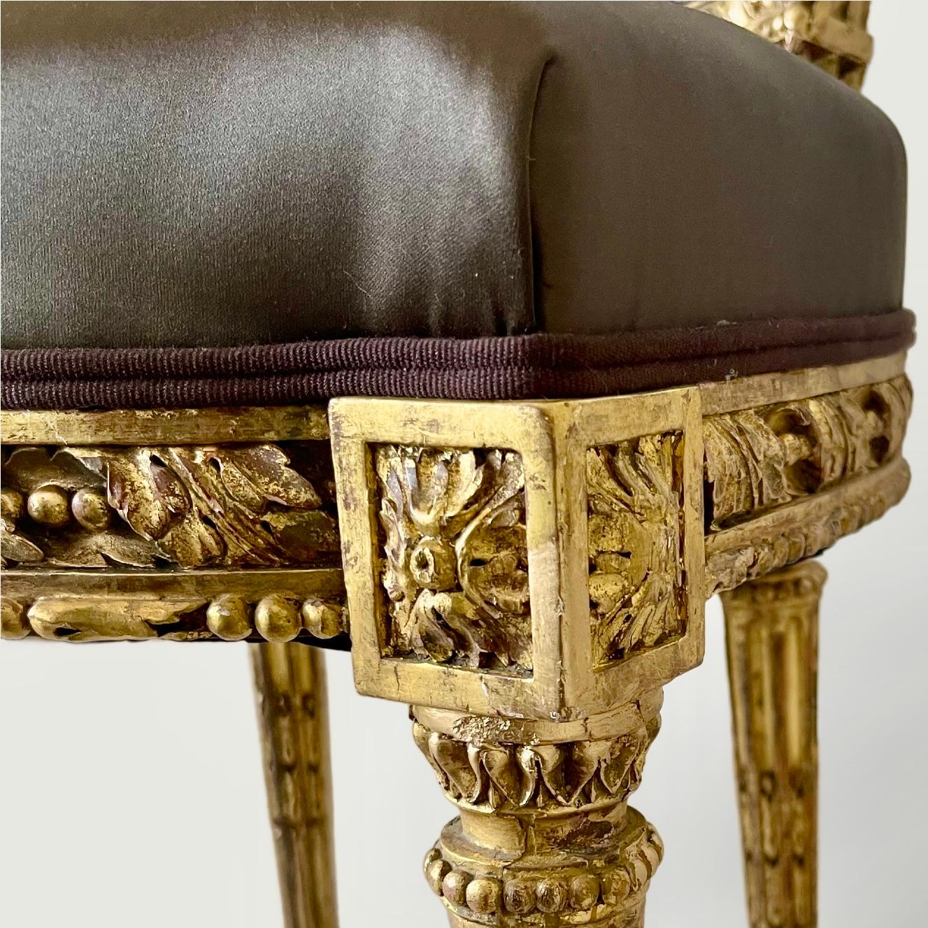 Fine XVIII secolo Set di quattro sedie Luigi XVI in legno dorato, CIRCA 1780 in vendita