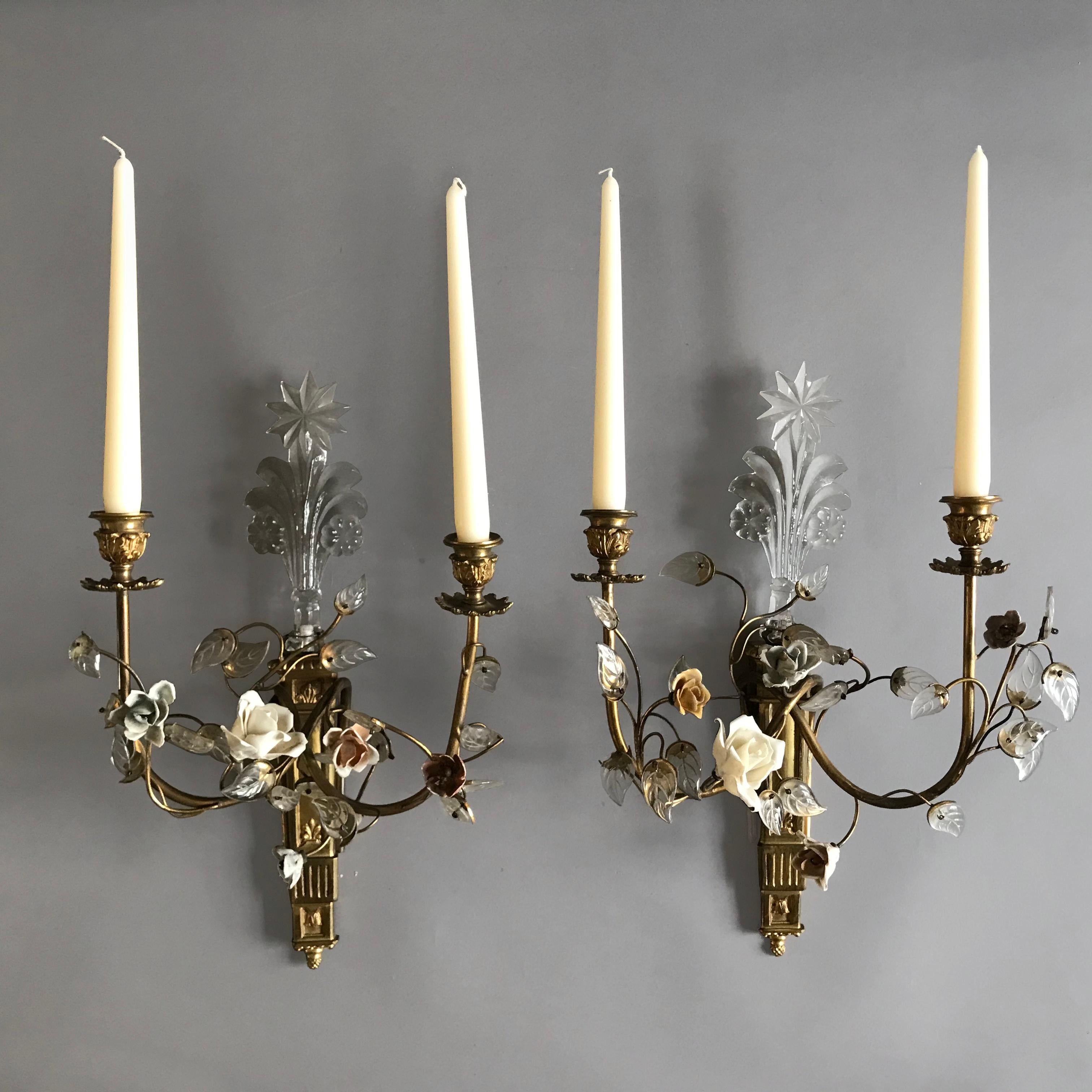 Set of Four Louis XVI Style Gilt Bronze Wall Lights In Good Condition For Sale In London, GB