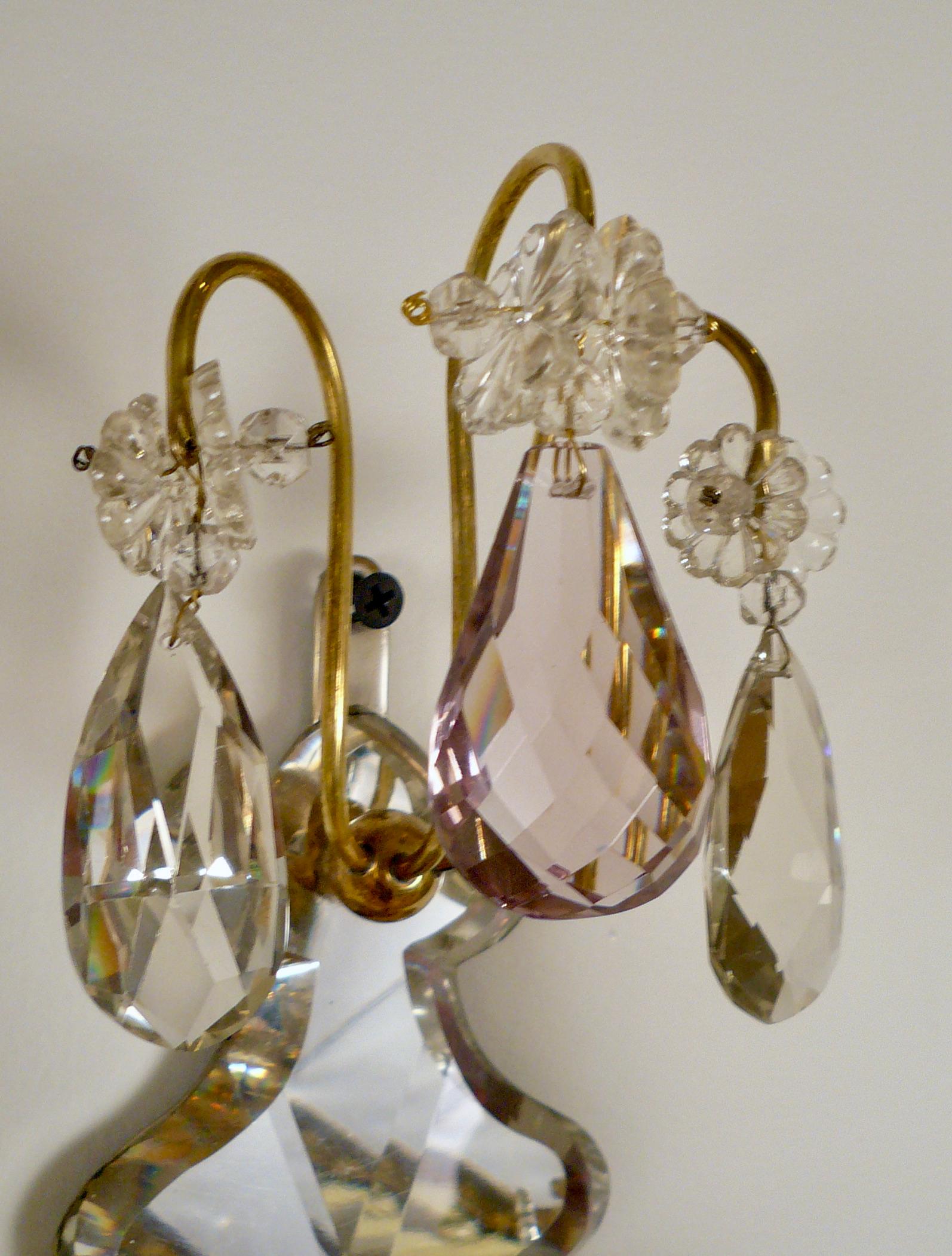 Ensemble de quatre appliques de style Louis XVI à dos miroir en bronze et cristal d'améthyste en vente 5