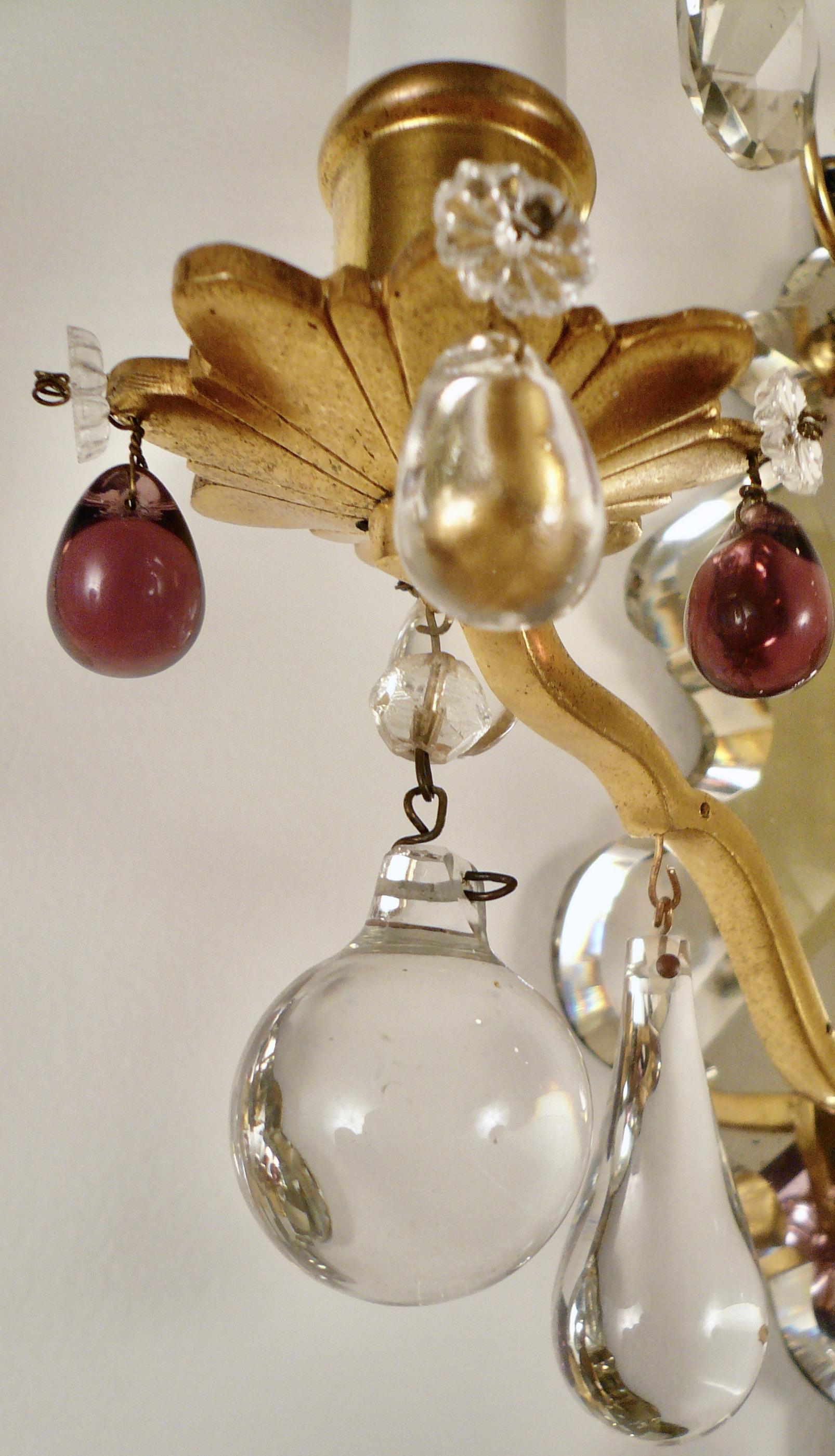 Ensemble de quatre appliques de style Louis XVI à dos miroir en bronze et cristal d'améthyste en vente 2