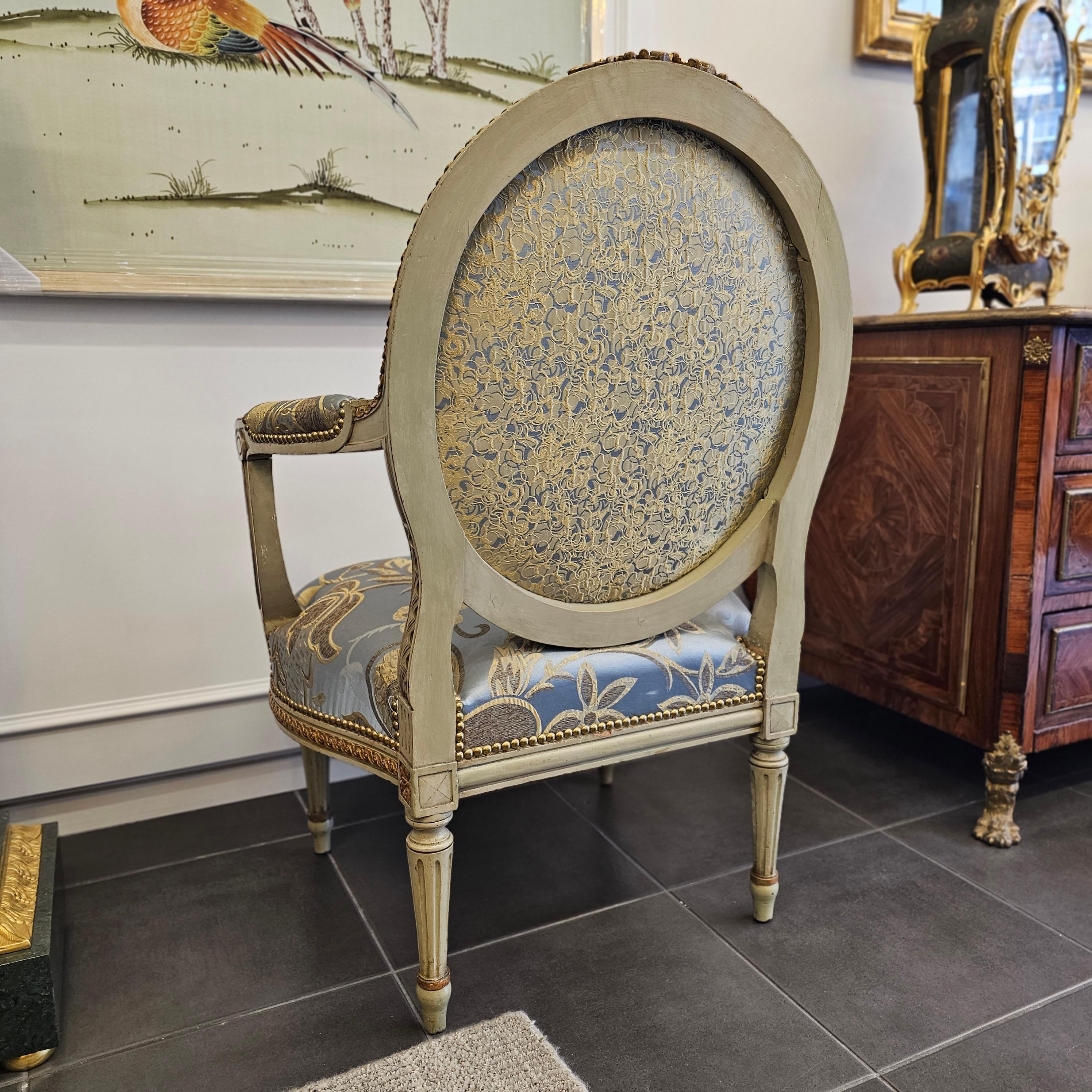 Set of Four Louis XVI Style Painted and Giltwood Fauteuils For Sale 3