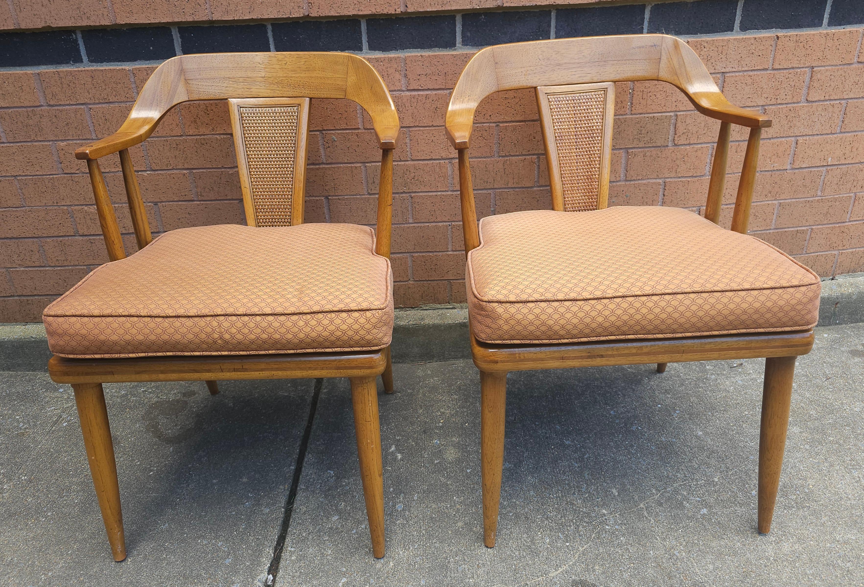 Vannerie Ensemble de quatre tables en noyer et rotin de Lubberts et Mulder pour Tomlinson  Fauteuil en vente