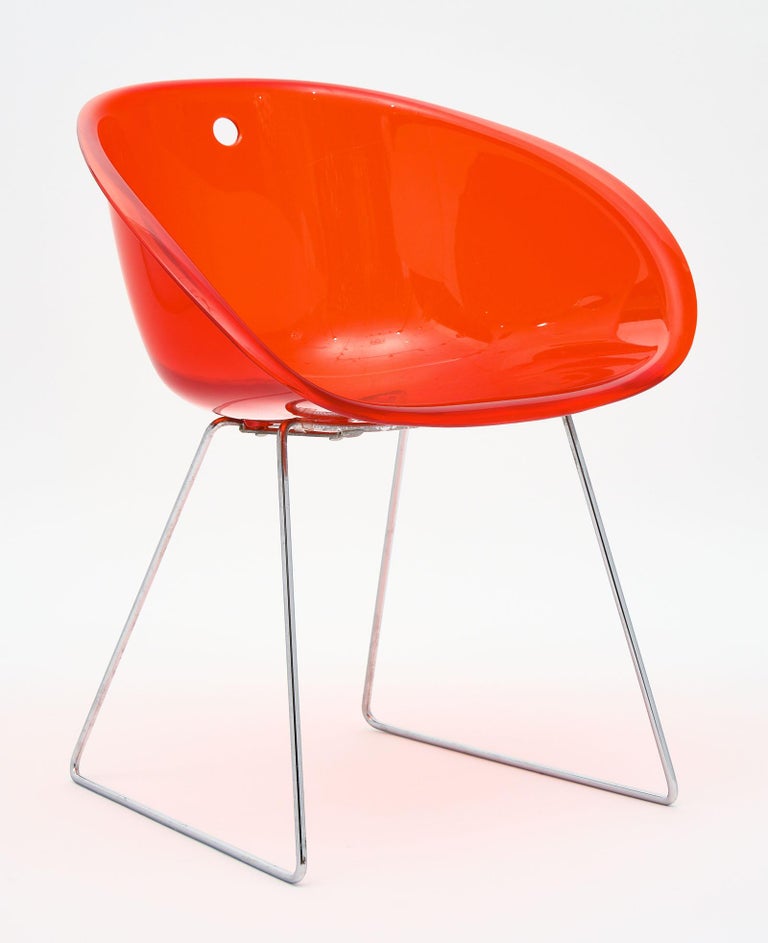 Set of Four Lucite Bucket Chairs at 1stDibs