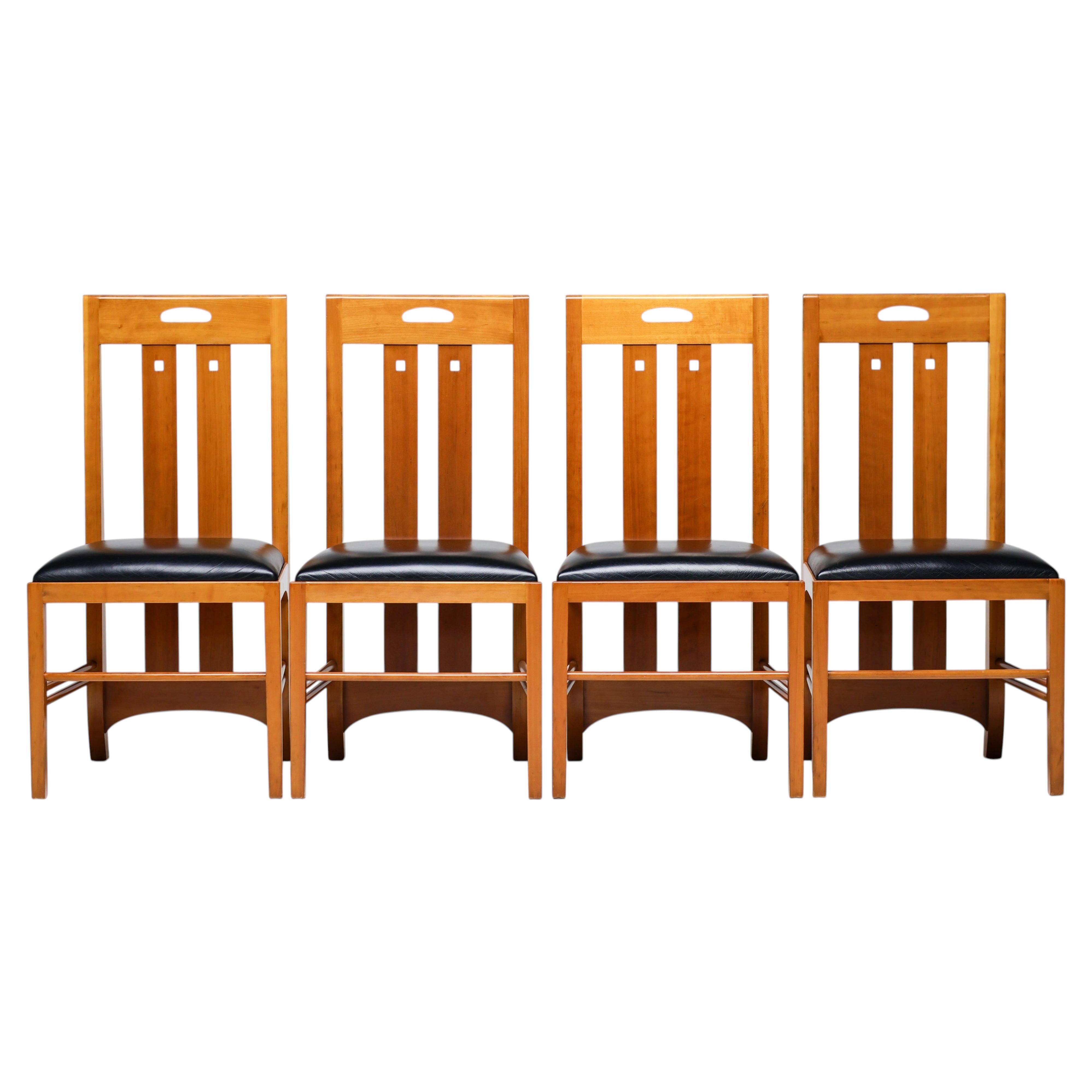 Ensemble de quatre chaises de salle à manger Mackintosh 309 The Modernity par Cassina