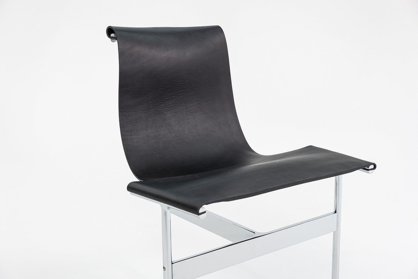 Juego de cuatro sillas de comedor Gratz TG-10 de cuero con armazón, hechas a medida en venta 3