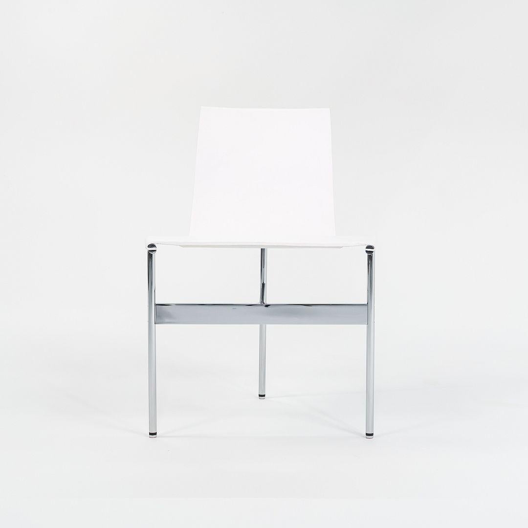 Il s'agit d'un ensemble de quatre chaises de salle à manger à harnais TG-10 fabriquées sur commande, conçues à l'origine par Katavolos, Littell et Kelley en 1952. Ils ont été conçus dans le cadre de la Collection S/One originale produite par Gratz