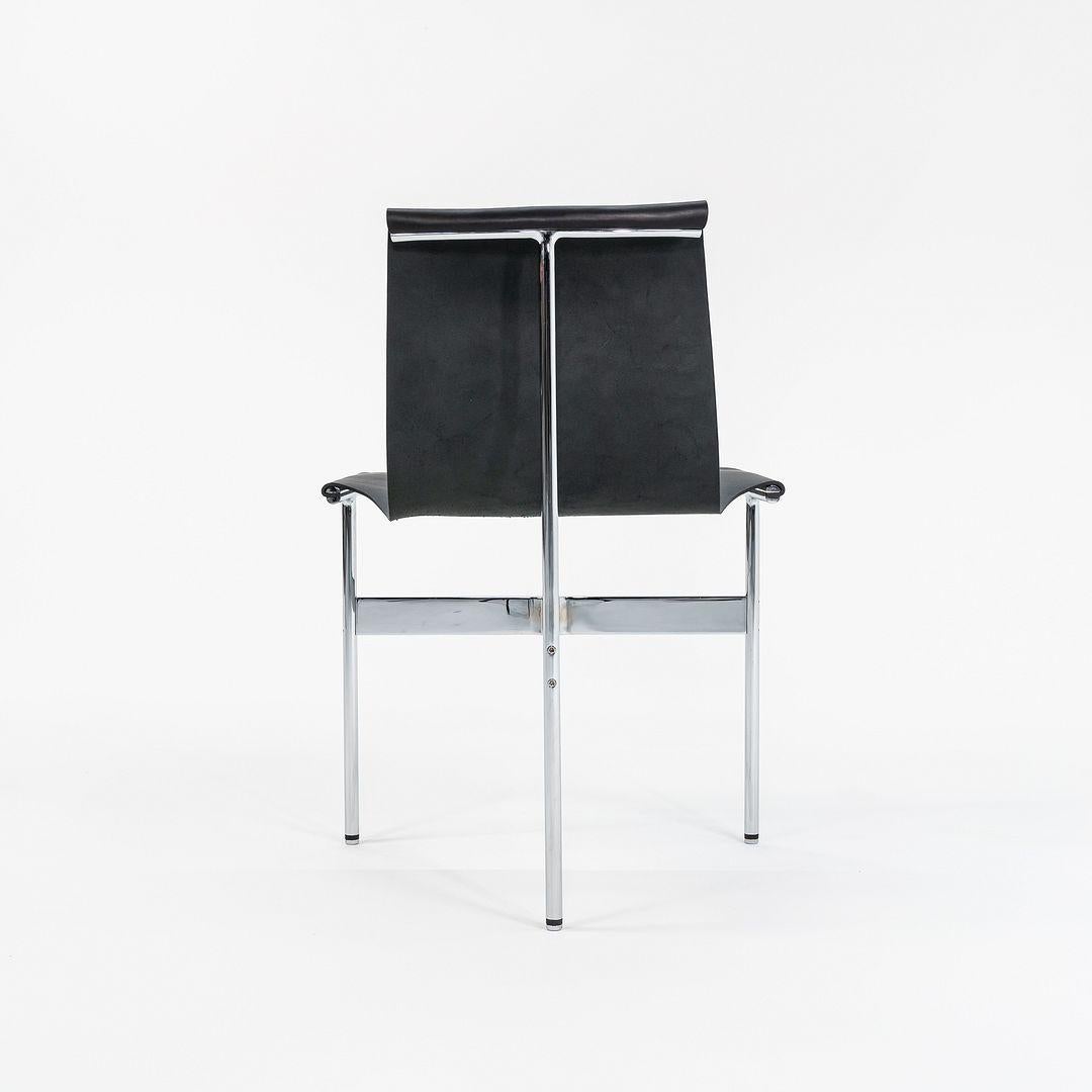 Juego de cuatro sillas de comedor Gratz TG-10 de cuero con armazón, hechas a medida siglo XX en venta
