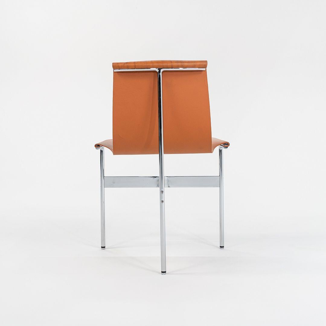 20ième siècle Ensemble de quatre chaises de salle à manger à dossier Gratz TG-10 en cuir avec cadre, fabriquées sur commande en vente