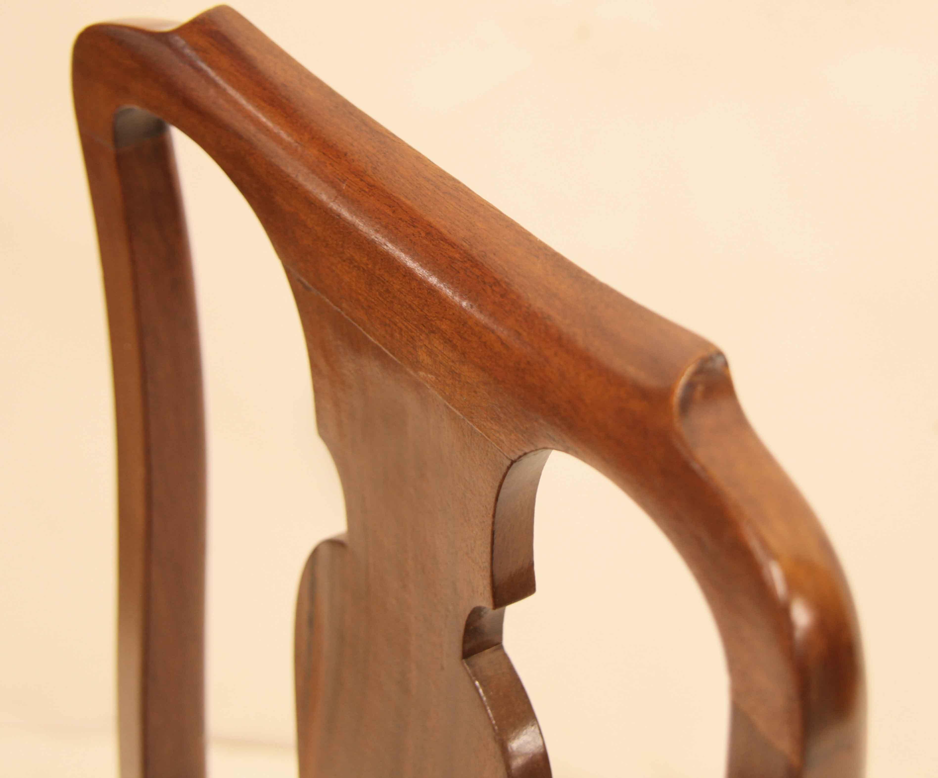 Set of Four Mahogany Queen Anne Style Chairs For Sale 2