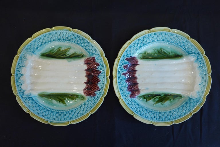 Set of Four Majolica Asparagus Plates Attributed to Orchies For Sale 1