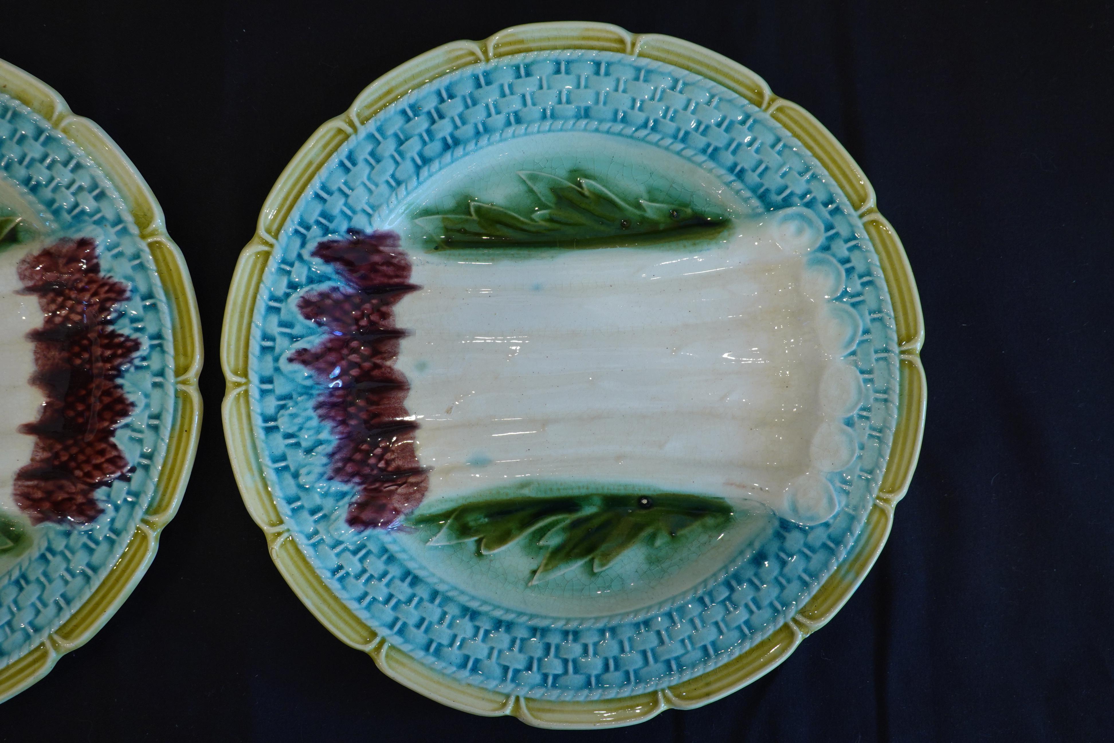 Set of Four Majolica Asparagus Plates Attributed to Orchies For Sale 2