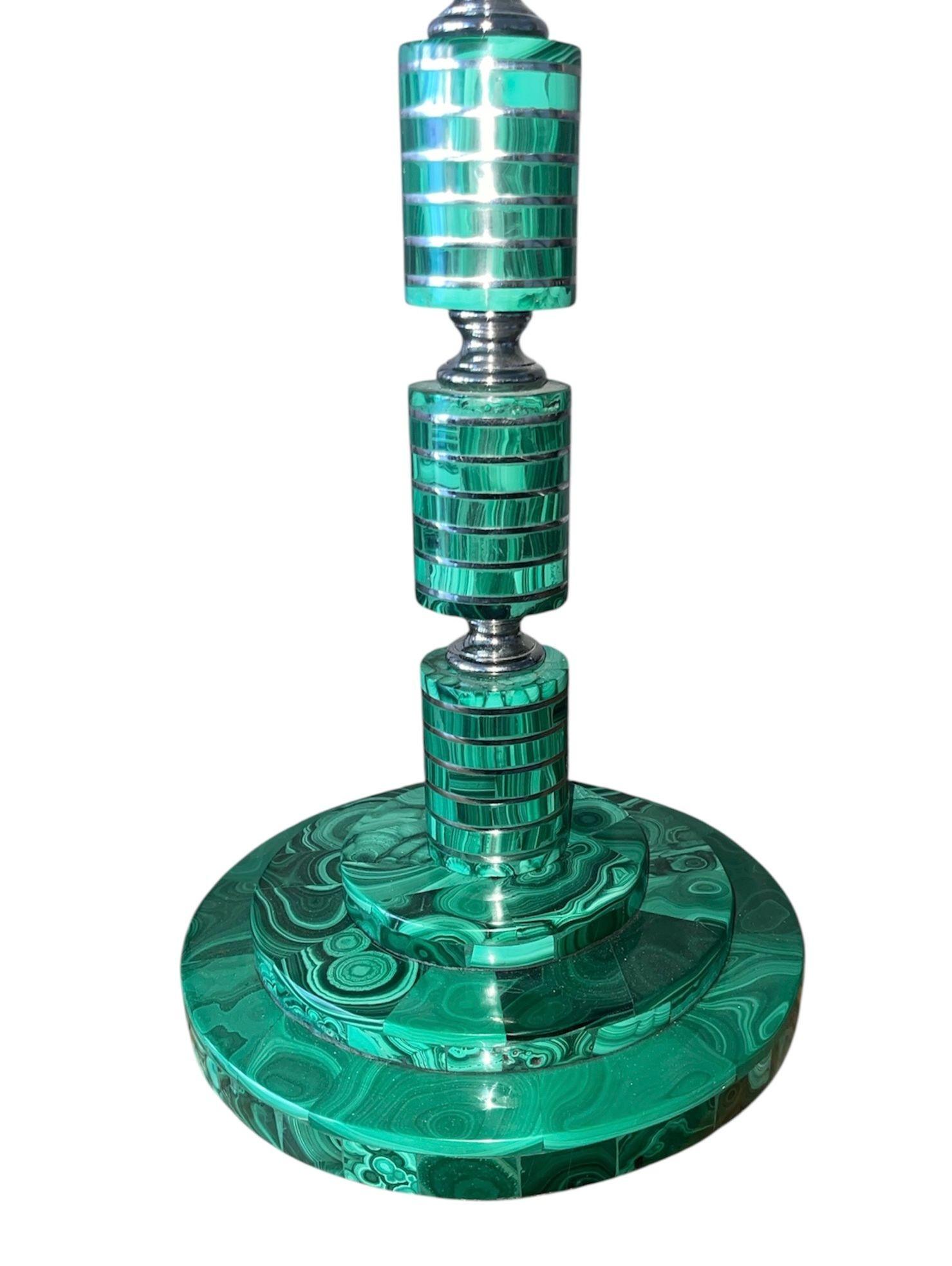 Malachite Ensemble de quatre lampes de table en malachite avec détails en nickel, Italie, années 1970. en vente