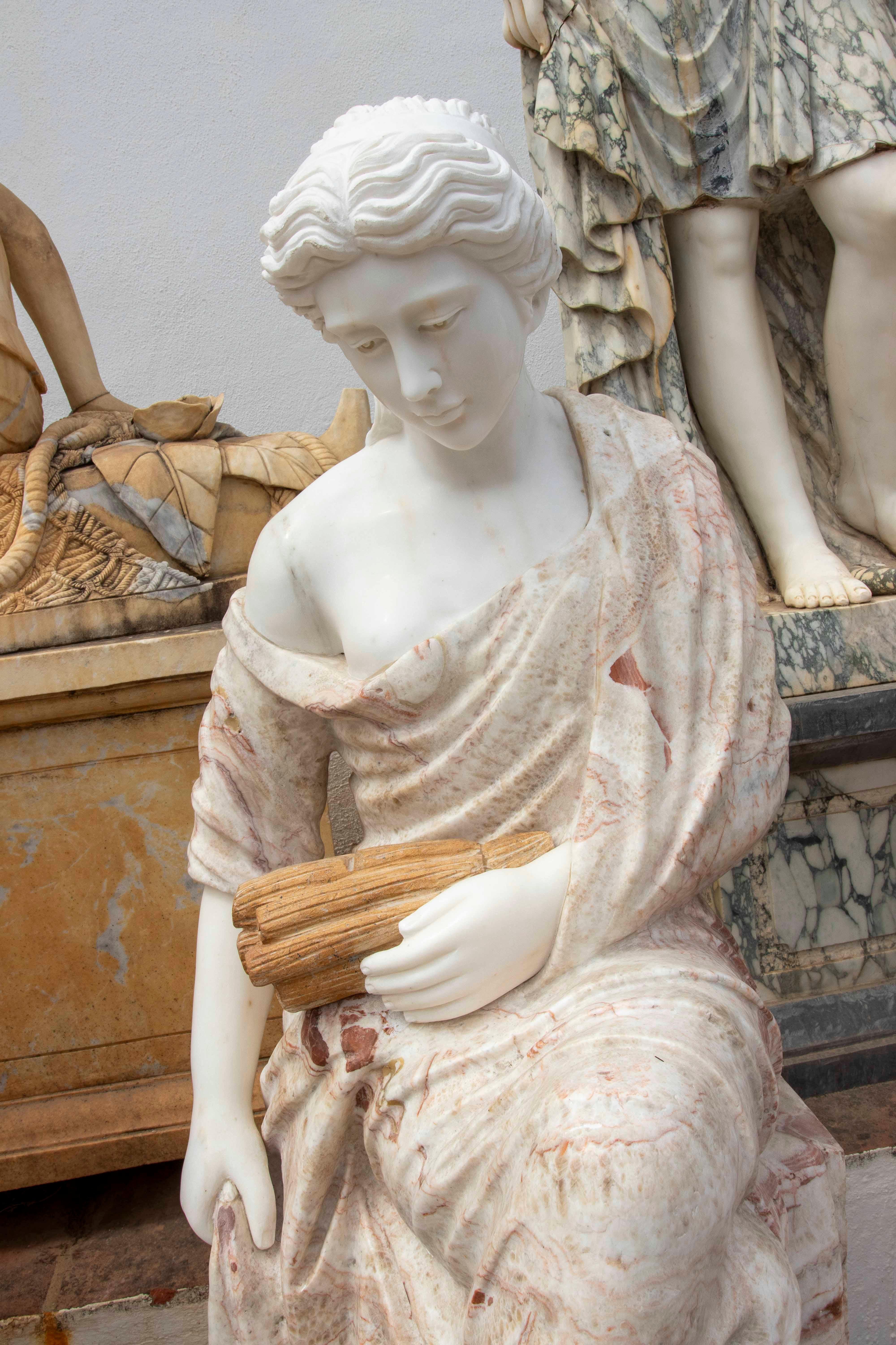Set of Four Marble Sculptures of Seated Classical Ladies with Pedestals For Sale 2