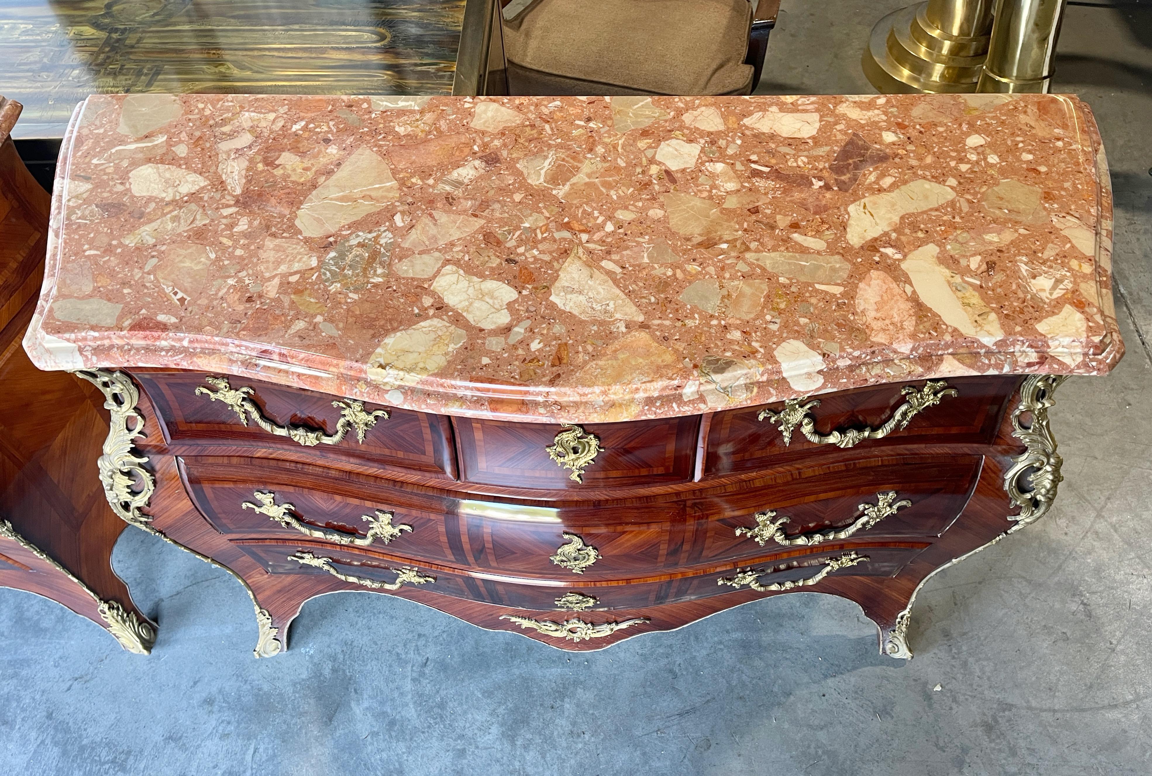 Set of Four Marble Top Italian Bombe Commodes  For Sale 3