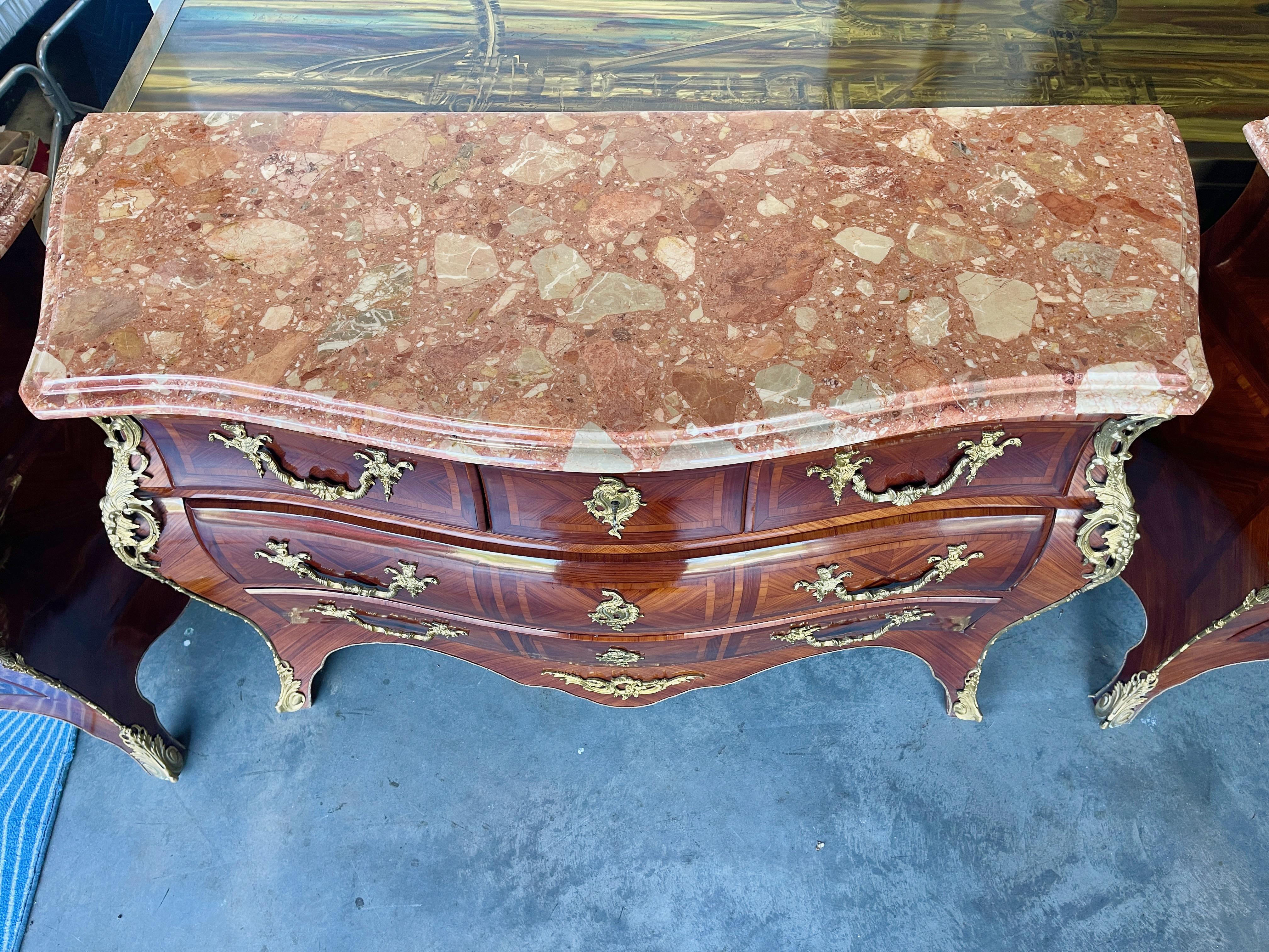 Set of Four Marble Top Italian Bombe Commodes  For Sale 4
