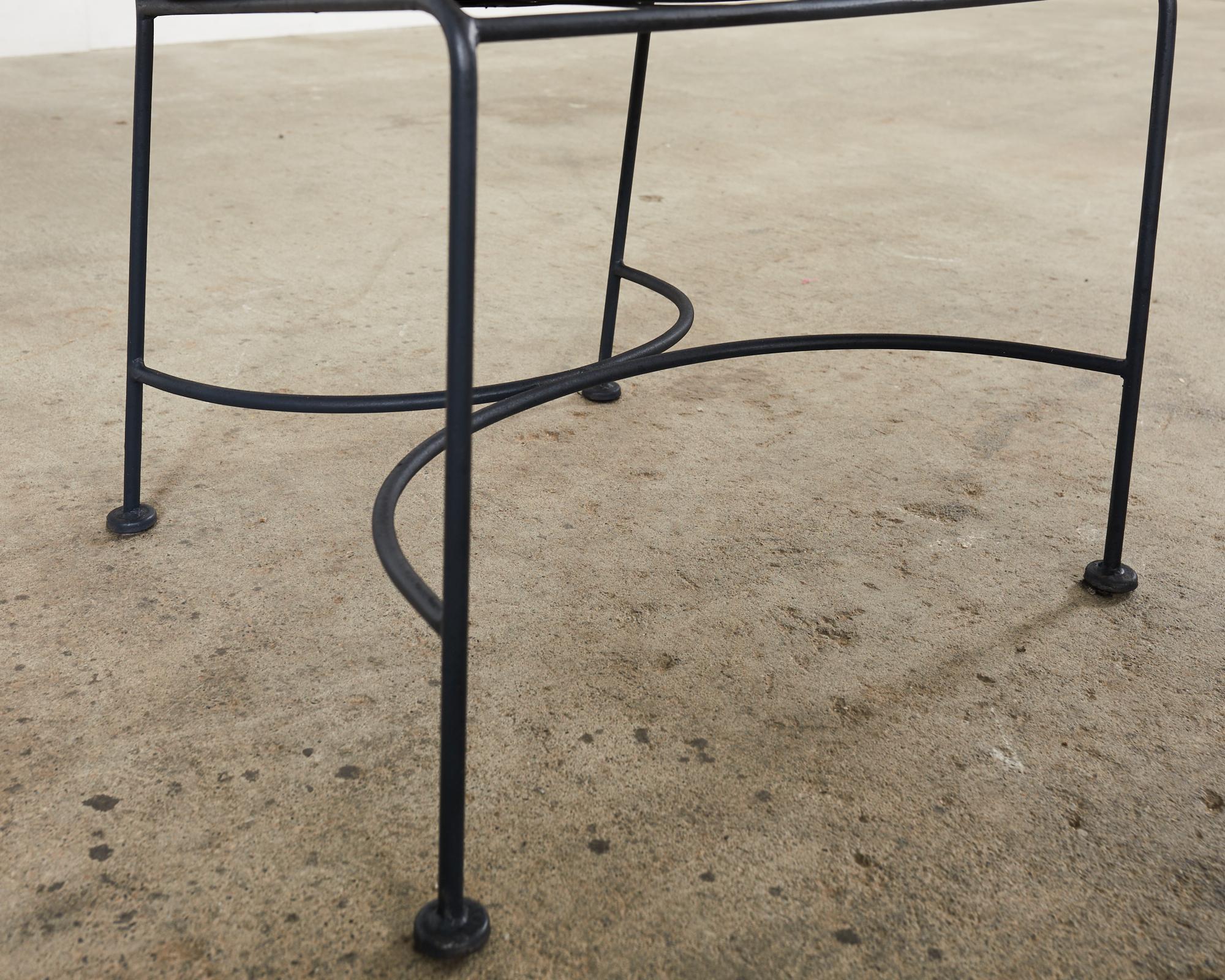 Ensemble de quatre chaises de salle à manger de style Mario Papperzini en fer et bronze en vente 14