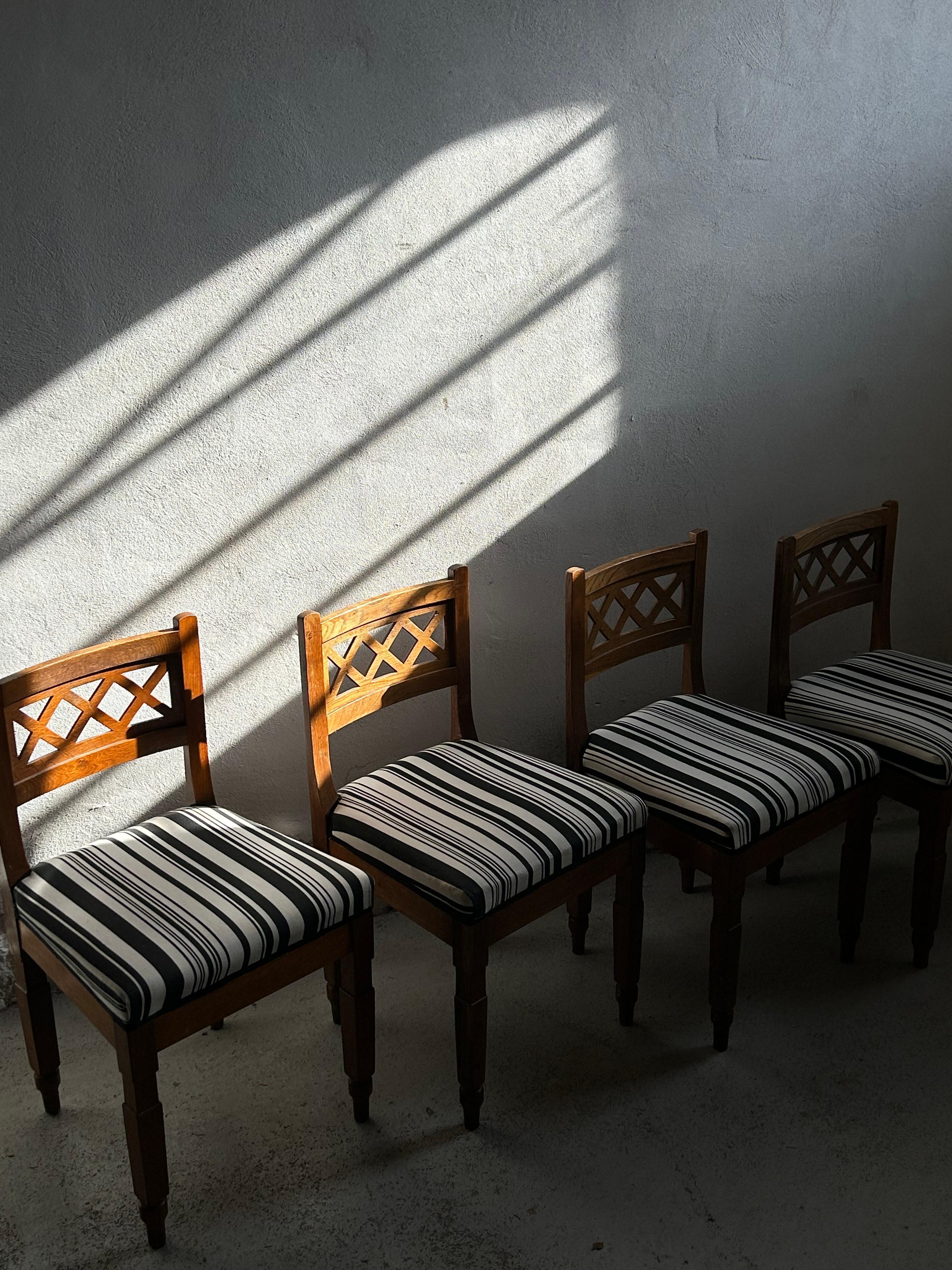 Arts and Crafts Set of Four Martin Nyrop Oak Chairs for Copenhagen City Hall, circa 1905 For Sale