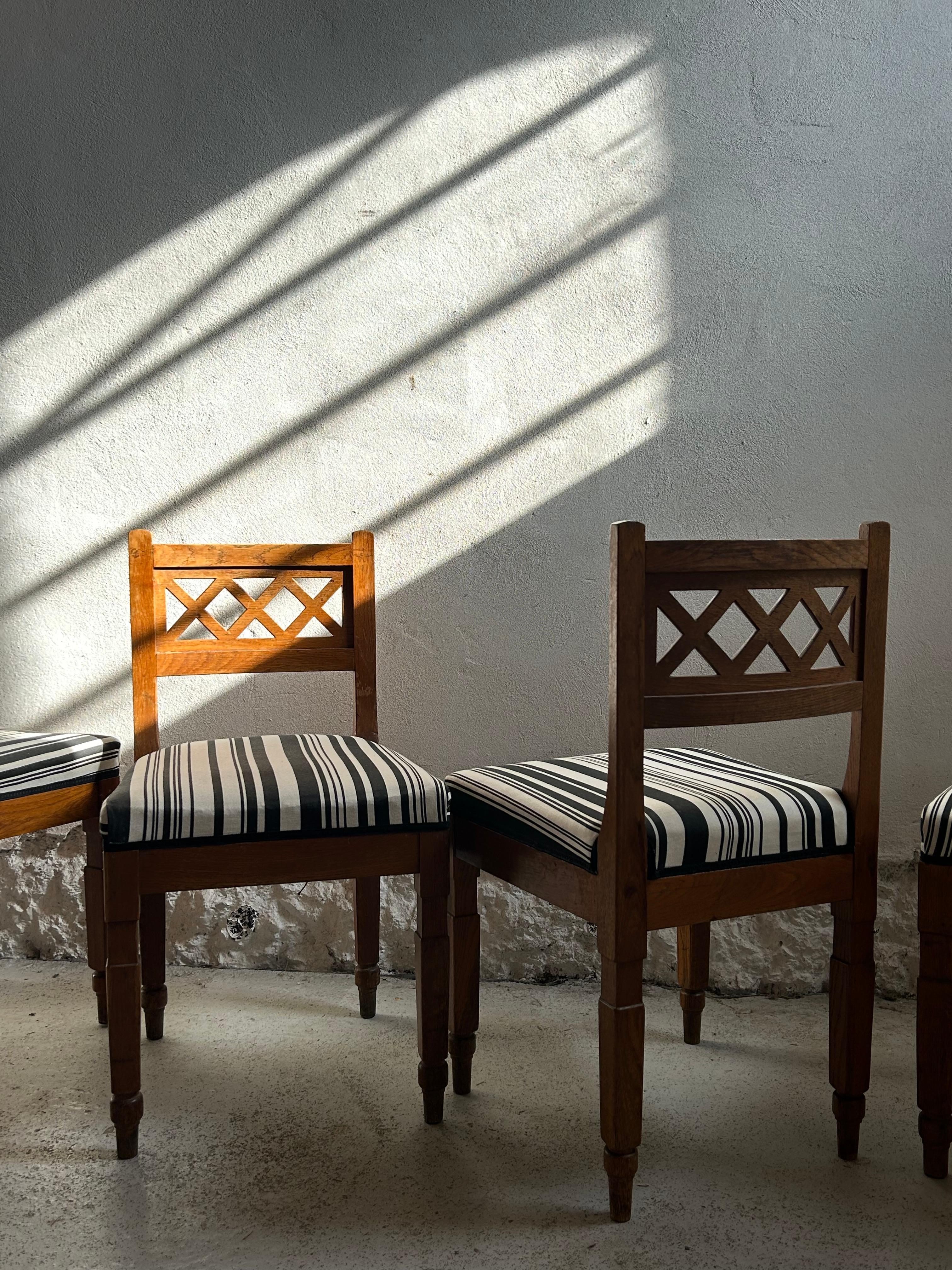 Set of Four Martin Nyrop Oak Chairs for Copenhagen City Hall, circa 1905 In Good Condition For Sale In Valby, 84