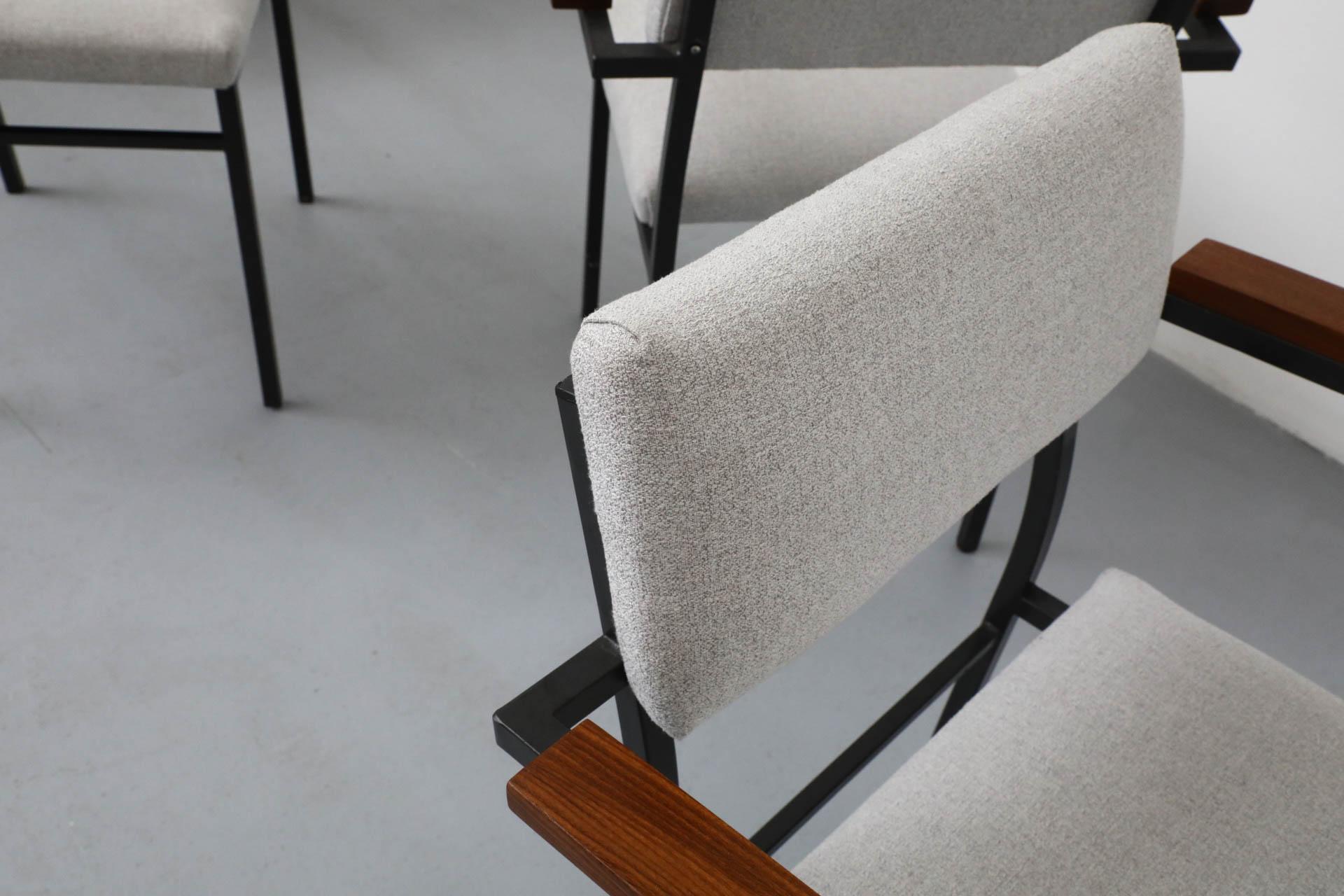 Set di quattro poltrone di metà secolo in stile Martin Visser con tappezzeria grigio tortora in vendita 4