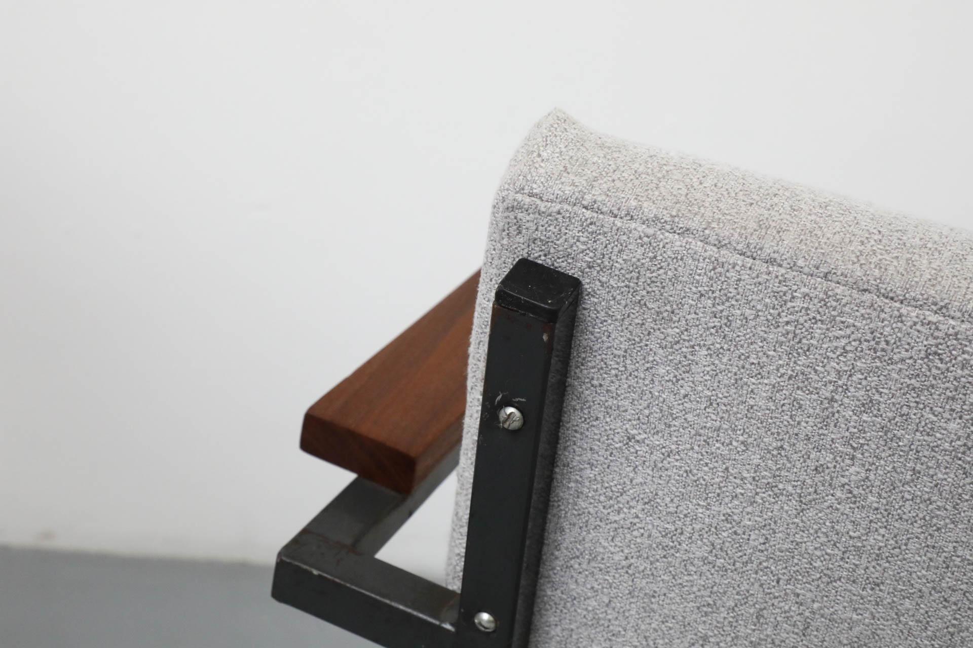 Set di quattro poltrone di metà secolo in stile Martin Visser con tappezzeria grigio tortora in vendita 8