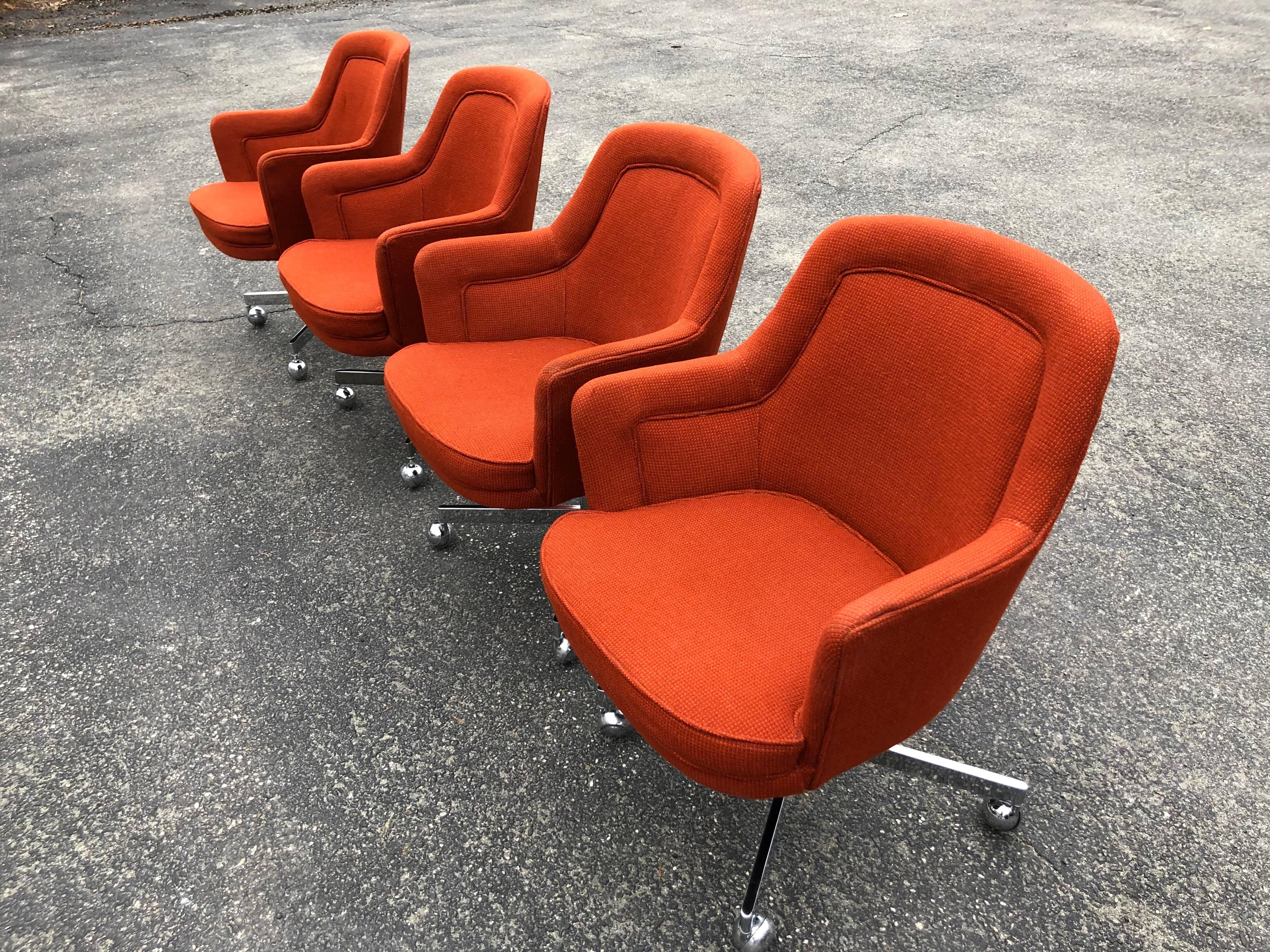 Set of Four Chairs, in the style of Max Pearson for Knoll In Excellent Condition In Redding, CT