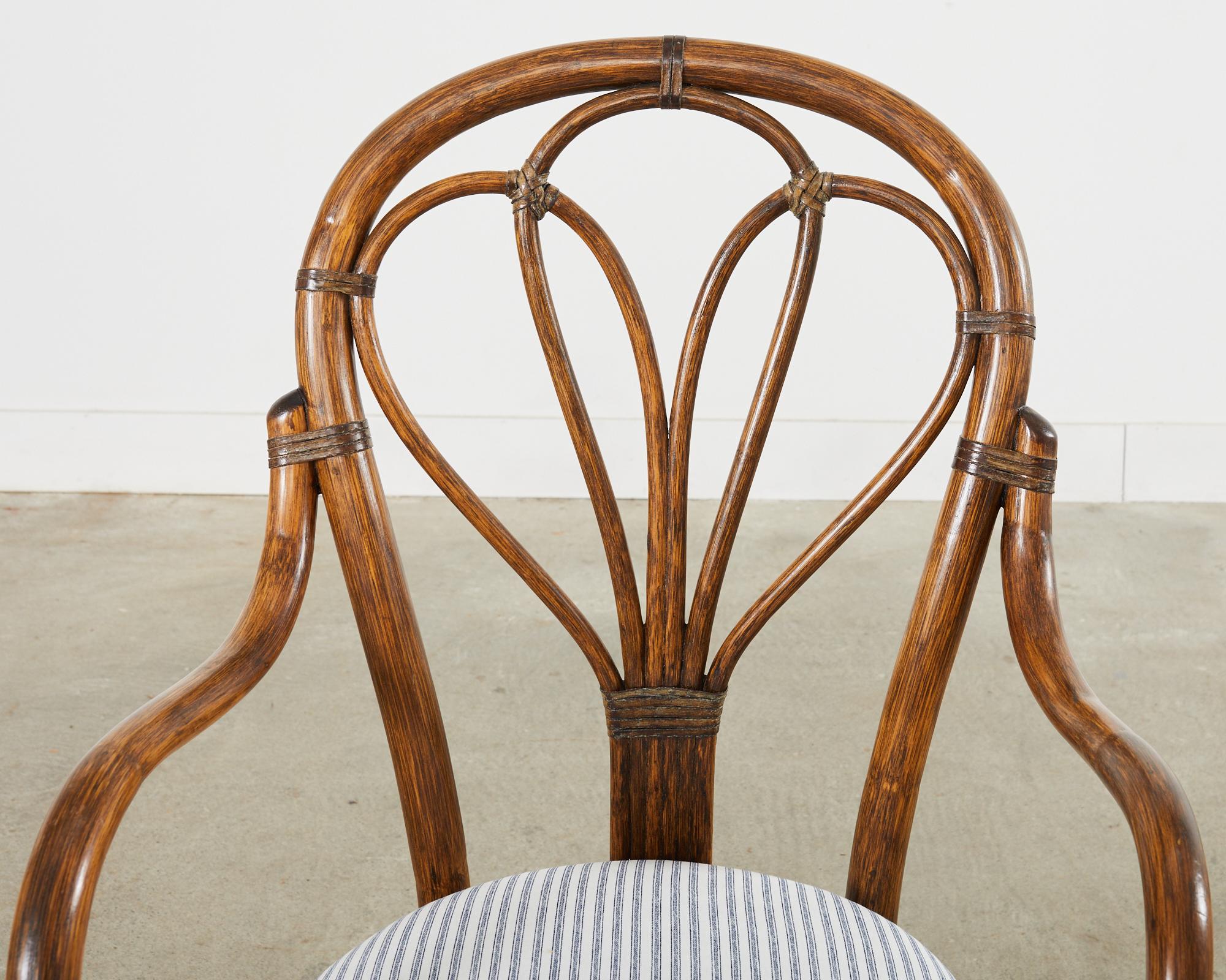 Ensemble de quatre fauteuils de salle à manger McGuire en rotin de style Art Nouveau en vente 6