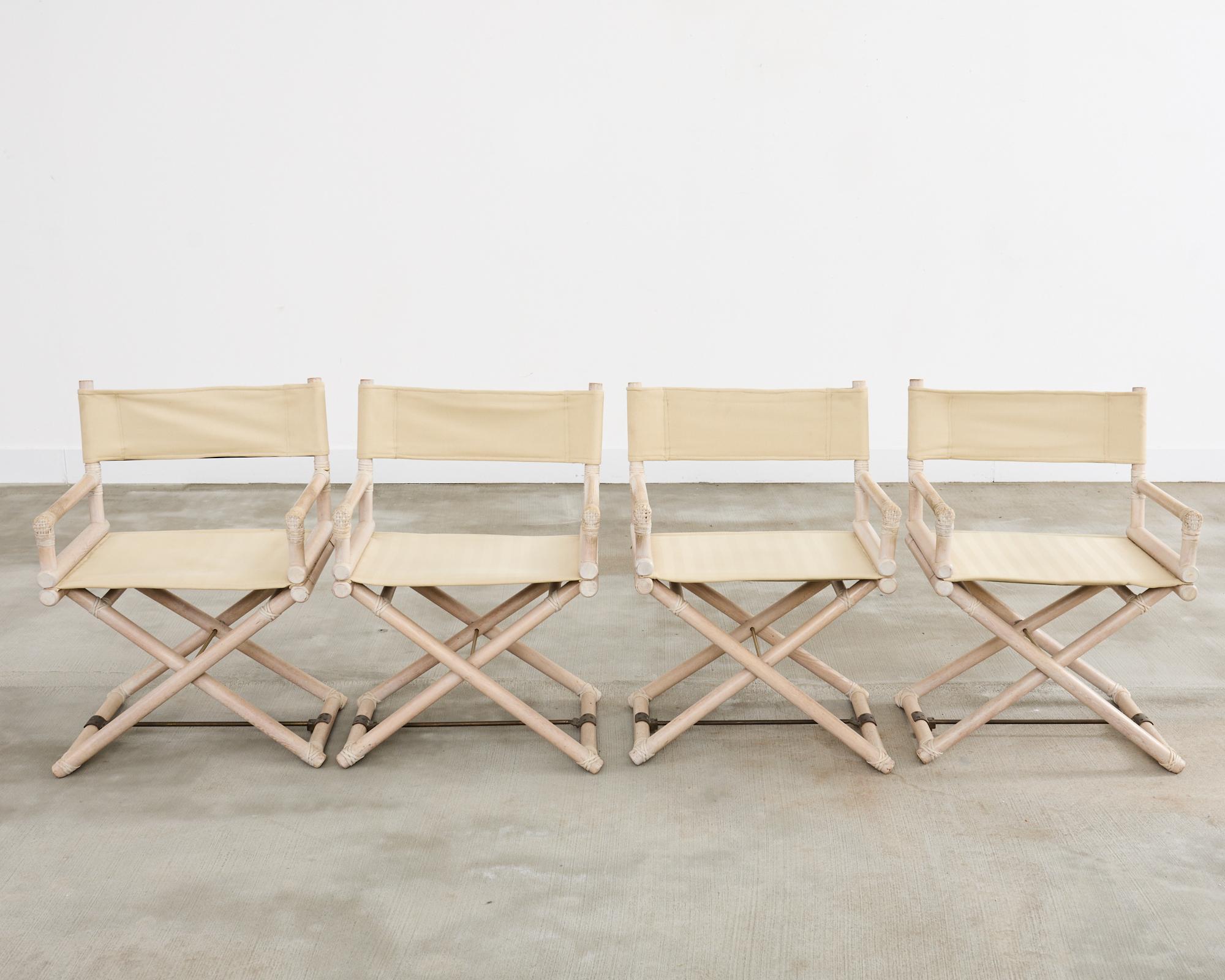 Mid-Century Modern Ensemble de quatre chaises de direction de style Campaigner en céramique McGuire en vente