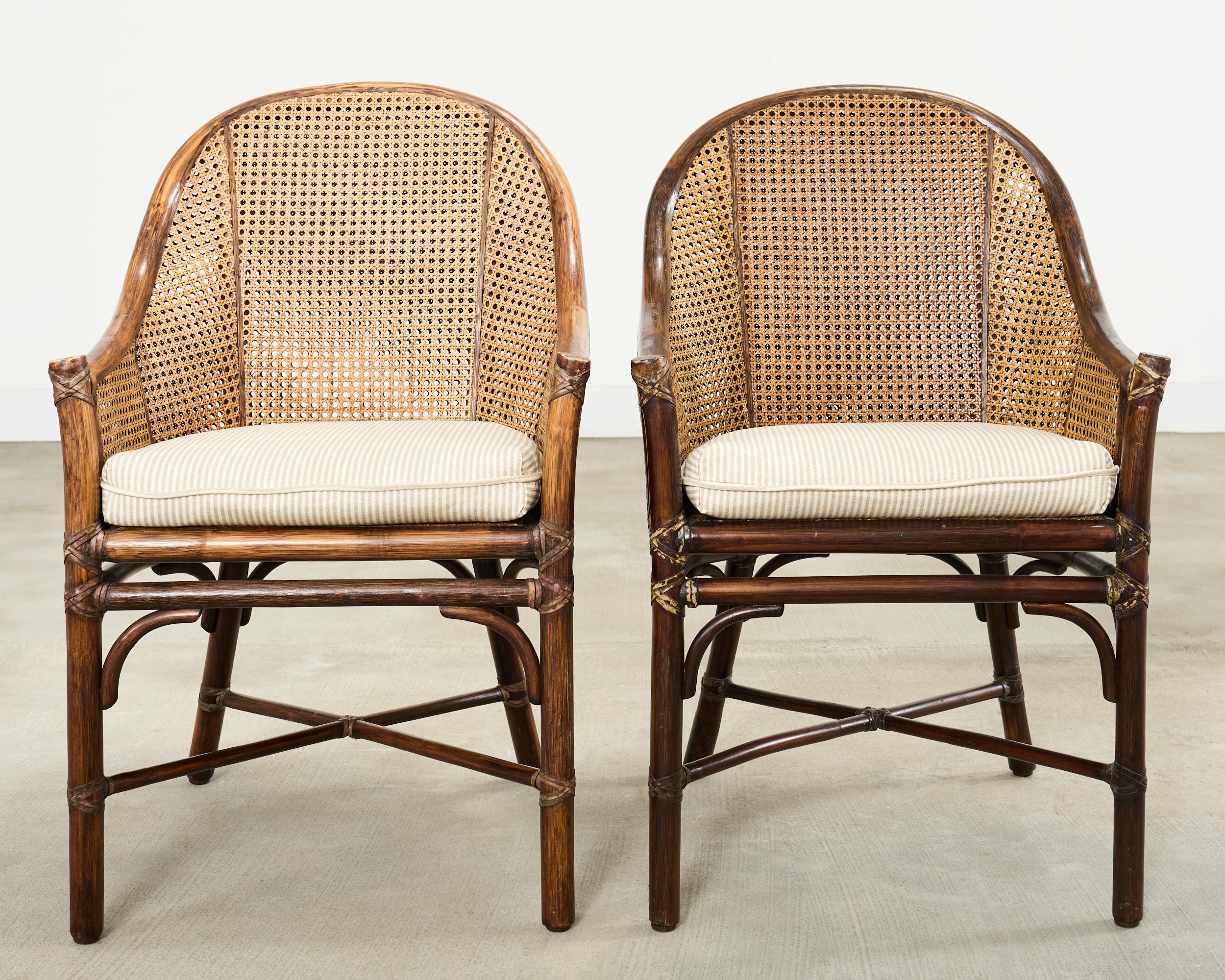 Ensemble de quatre chaises de salle à manger McGuire à dossier en canne double Bon état - En vente à Rio Vista, CA