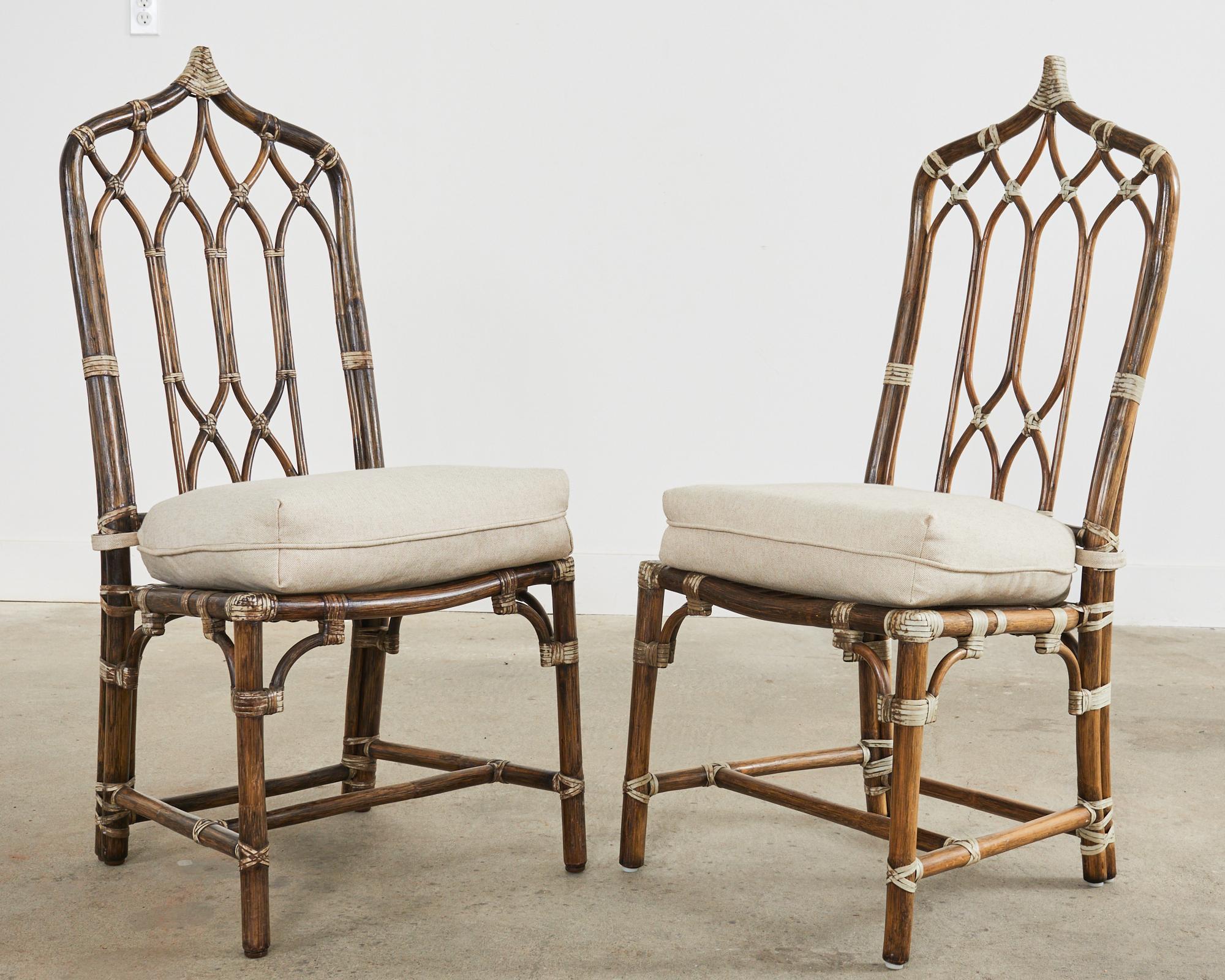 McGuire ensemble de quatre chaises de salle à manger cathédrales en rotin organique et moderne en vente 9