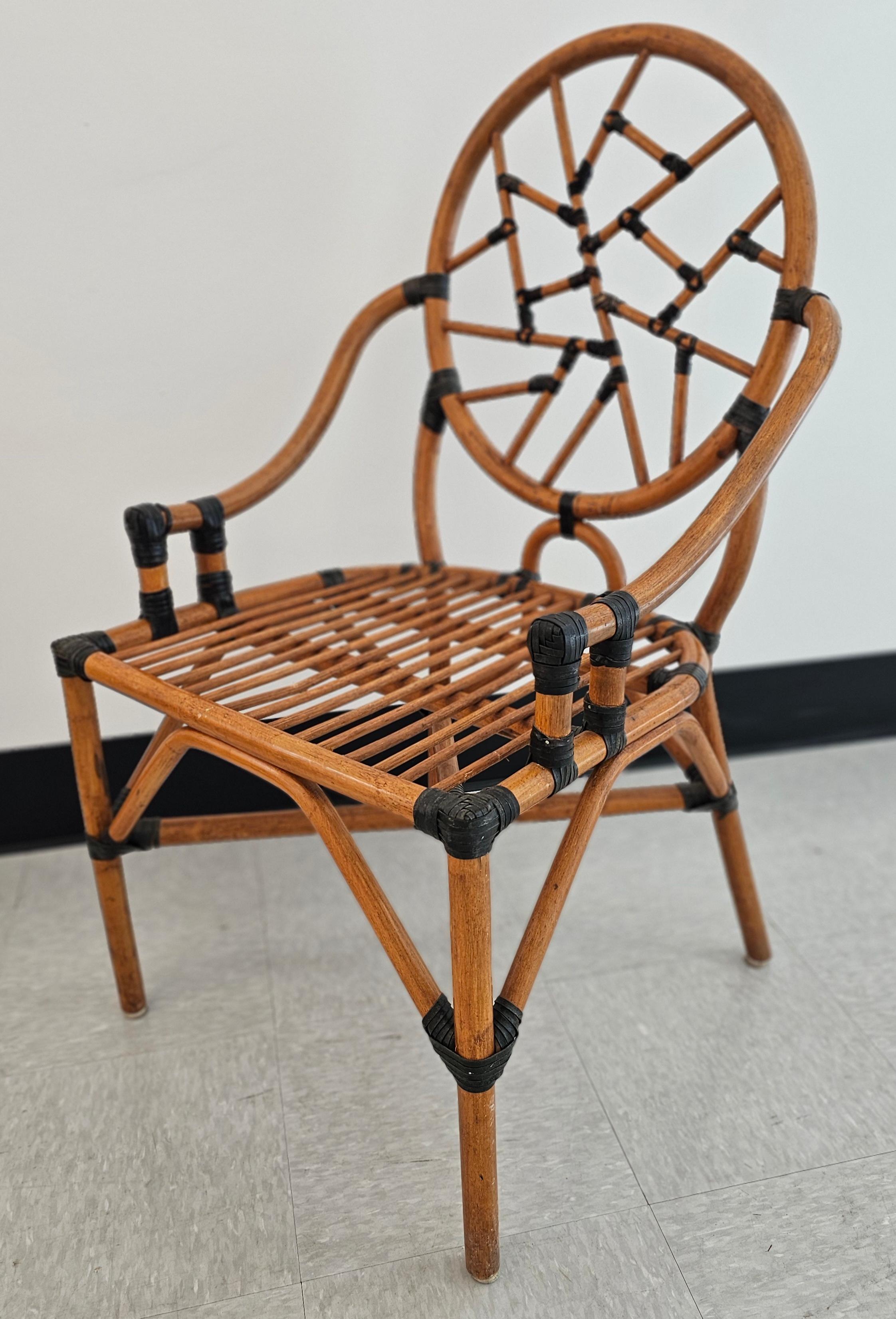 Set di quattro sedie da pranzo McGuire in rattan e pelle 