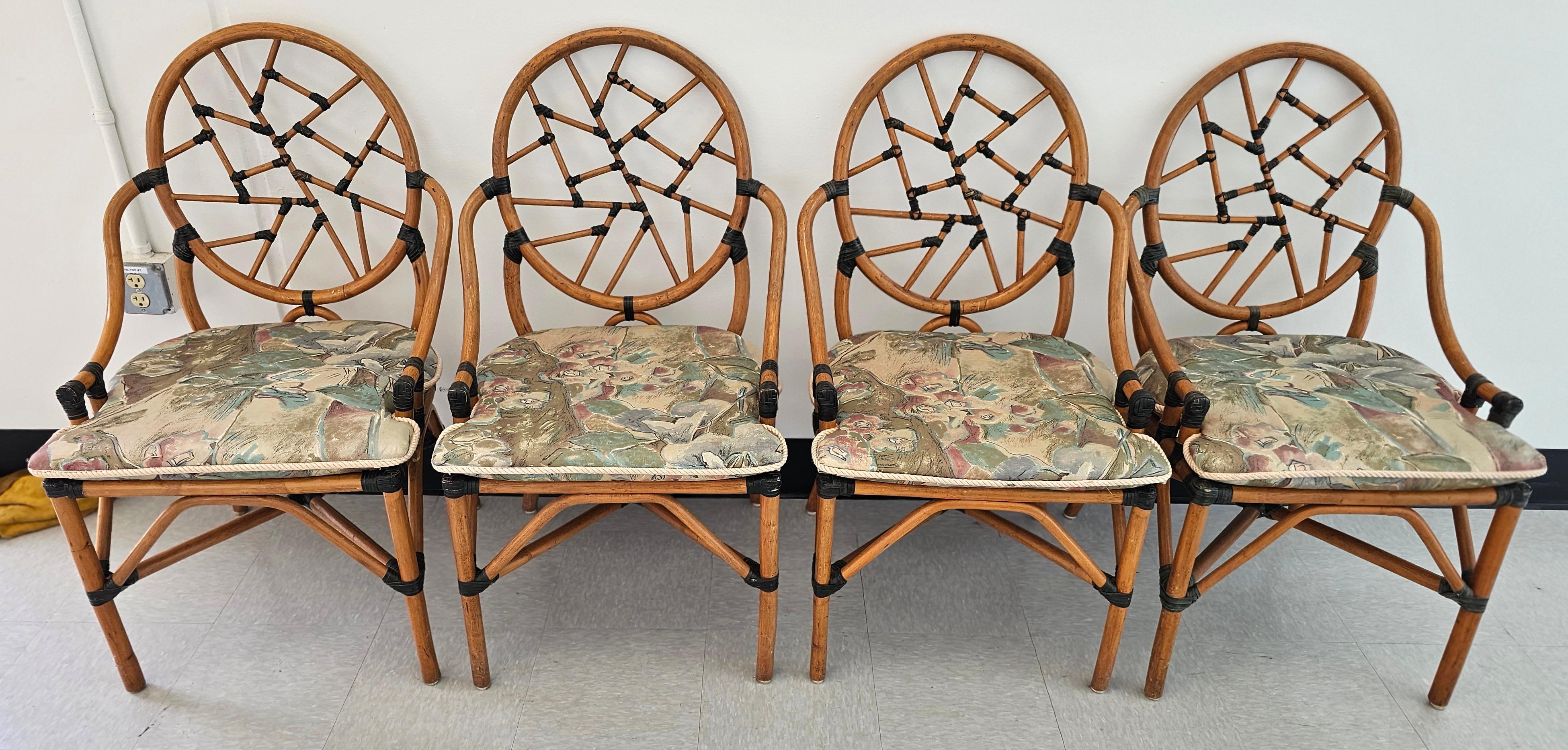 Altro Set di quattro sedie da pranzo McGuire in rattan e pelle 