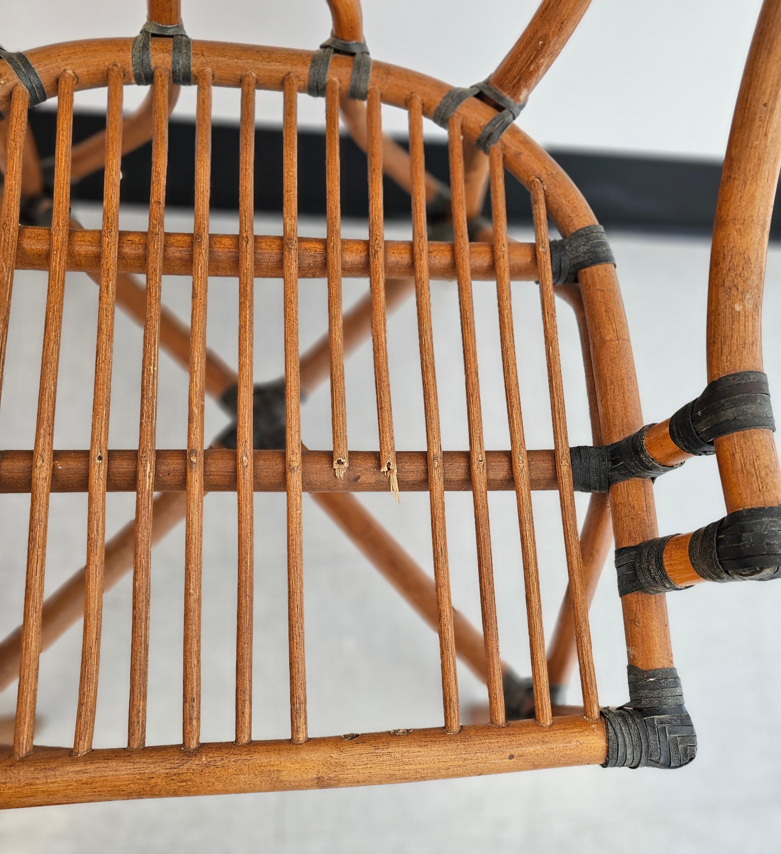 Set di quattro sedie da pranzo McGuire in rattan e pelle 