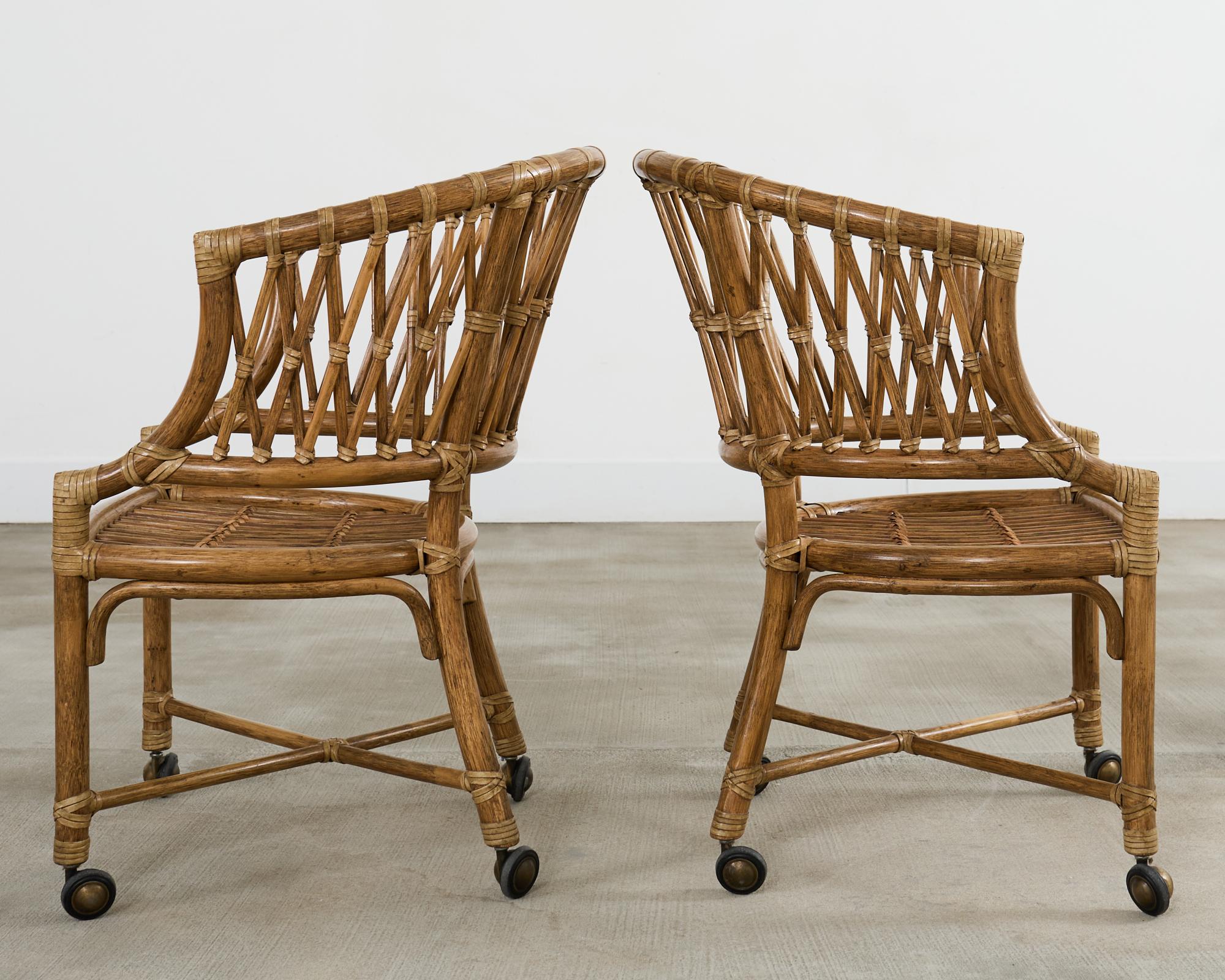 Satz von vier McGuire-Rattan-Esszimmerstühlen mit Fassrückenlehne im Angebot 2