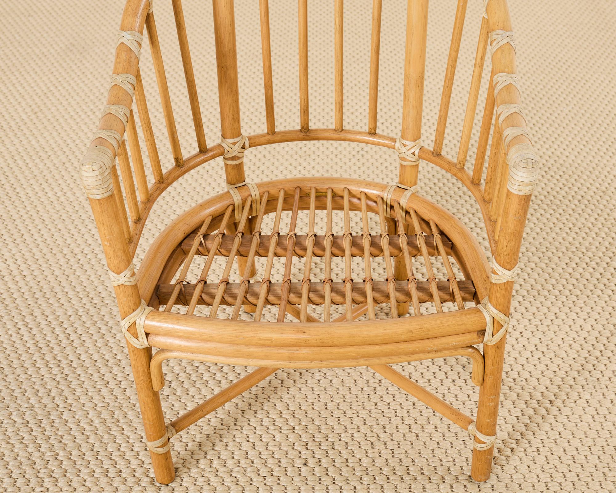 Satz von vier McGuire-Rattan-Esszimmerstühlen mit Fassrückenlehne im Angebot 10