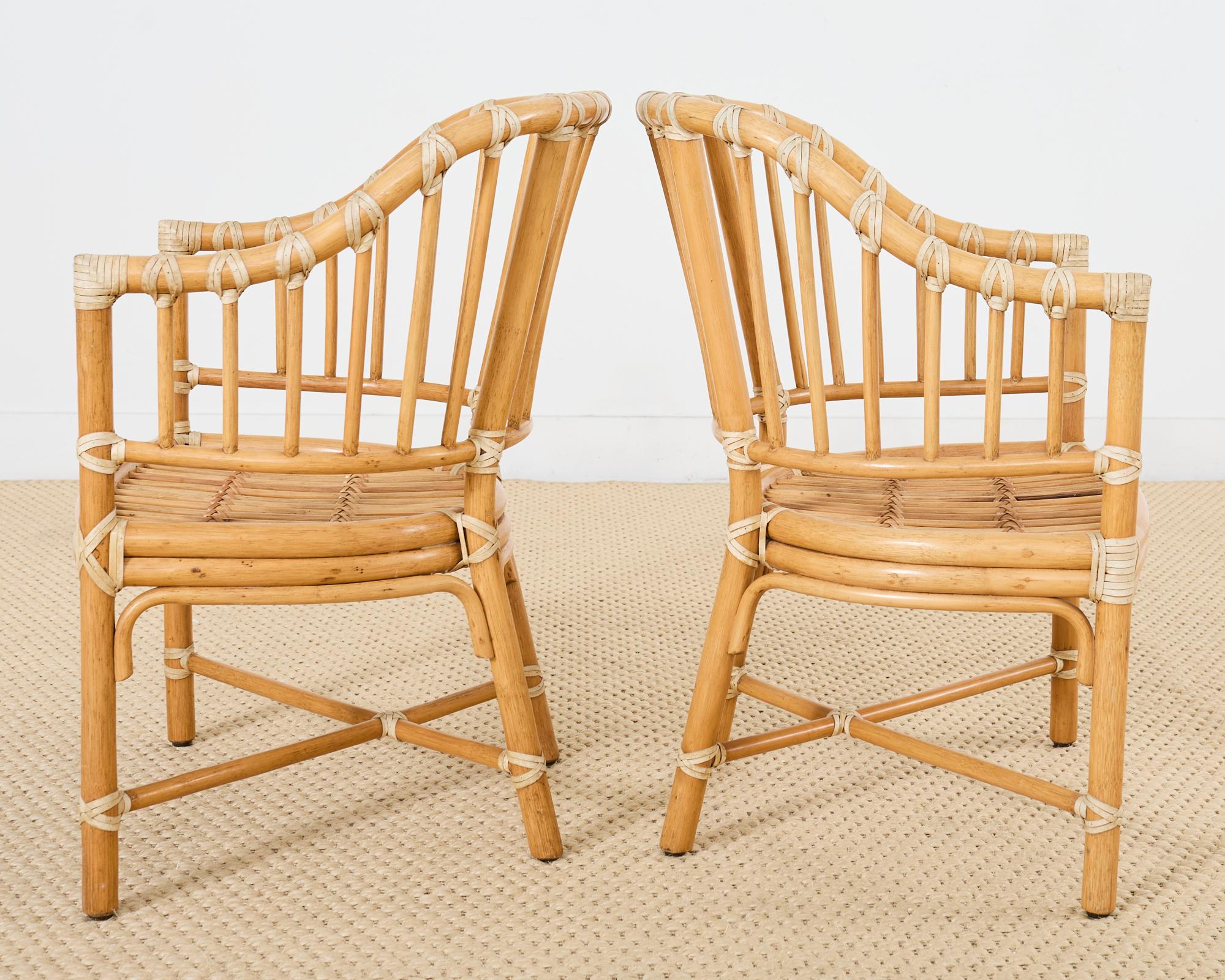 Satz von vier McGuire-Rattan-Esszimmerstühlen mit Fassrückenlehne im Angebot 1