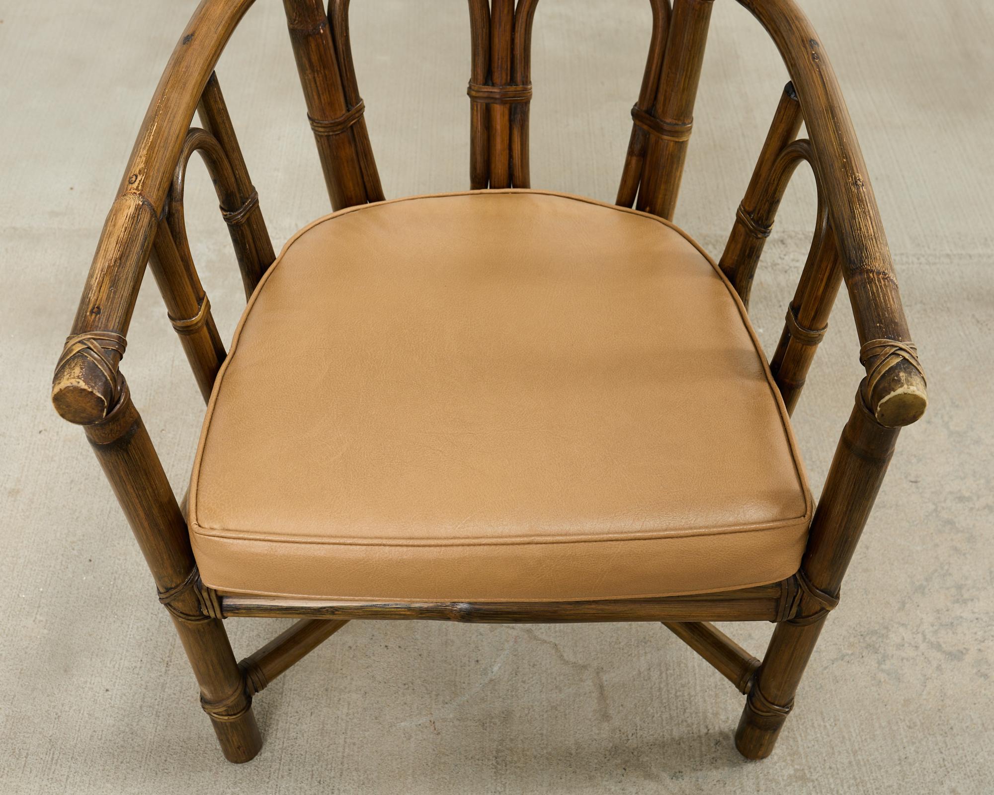 Ensemble de quatre fauteuils de salon McGuire en rotin avec dossier en forme de tonneau en vente 10